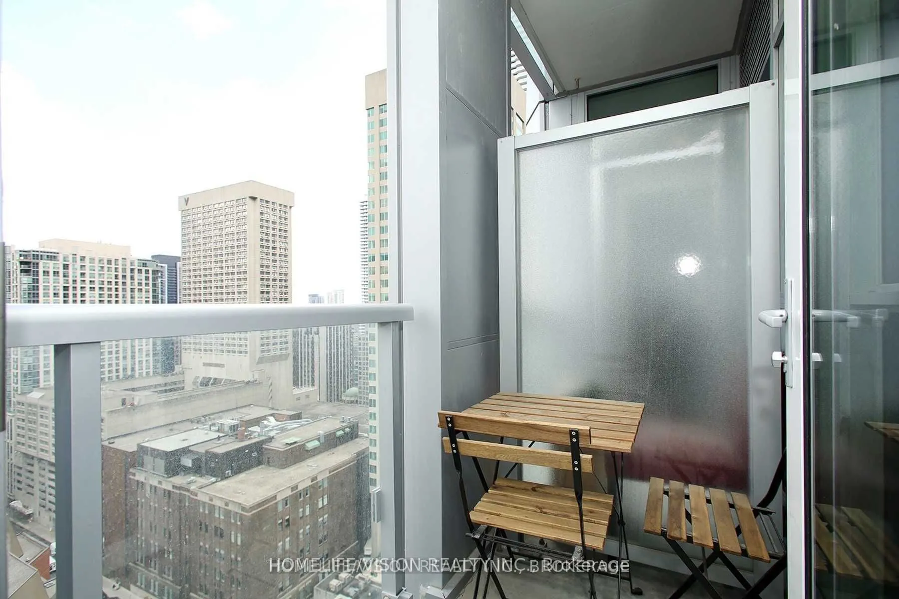1 Yorkville Avenue, #2009