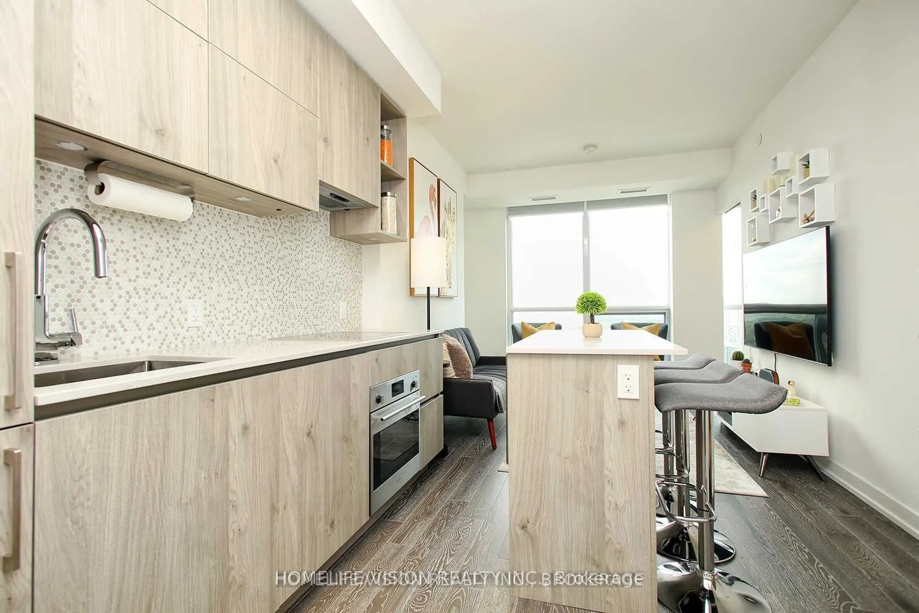1 Yorkville Avenue, #2009