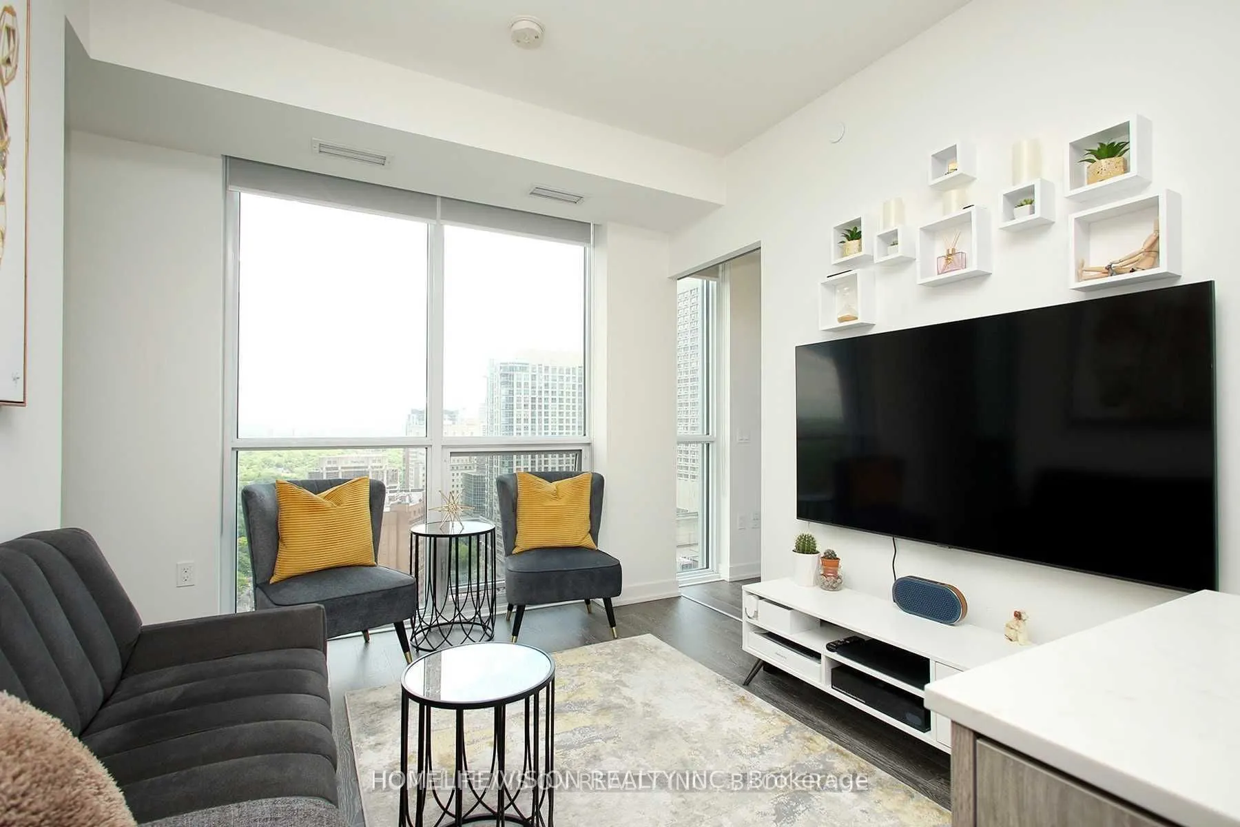 1 Yorkville Avenue, #2009