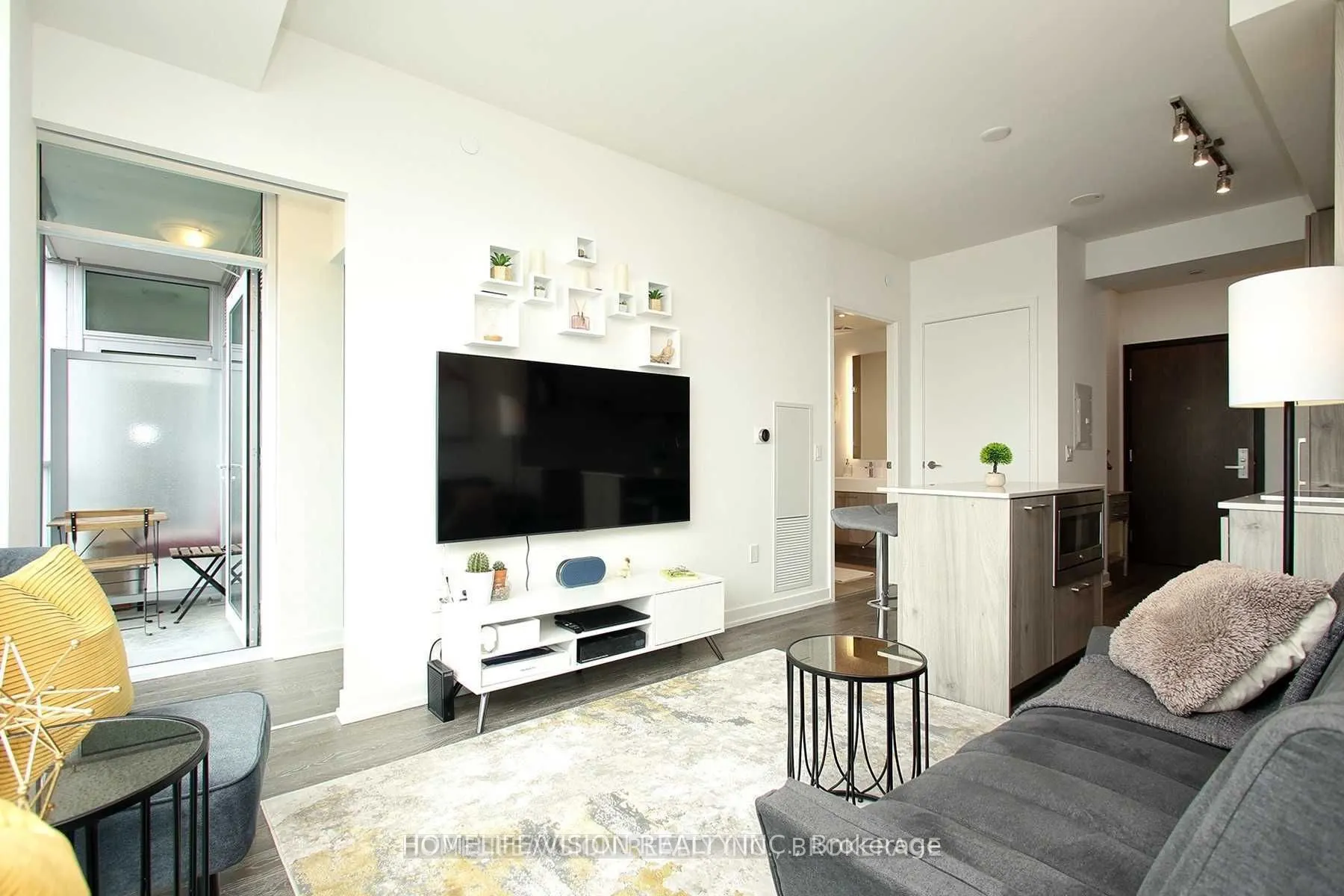 1 Yorkville Avenue, #2009