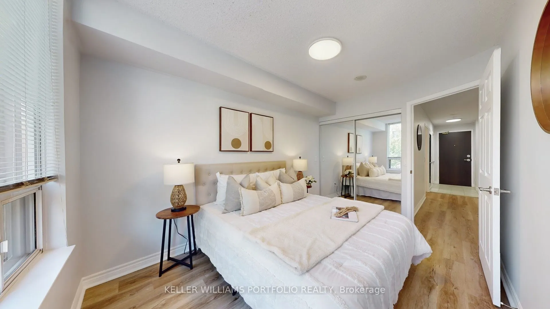 1730 Eglinton Avenue E, #206