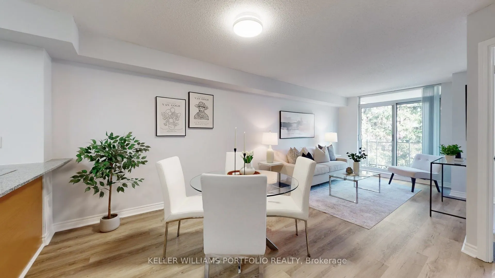 1730 Eglinton Avenue E, #206