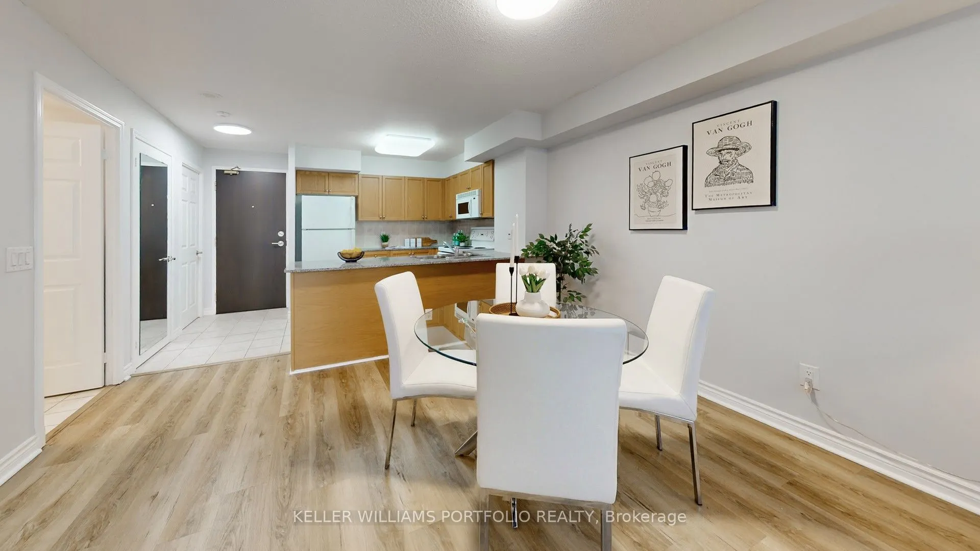1730 Eglinton Avenue E, #206