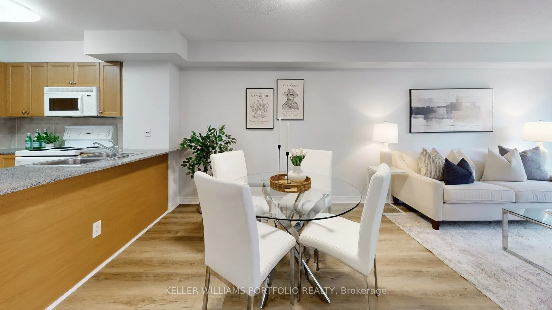 1730 Eglinton Avenue E, #206