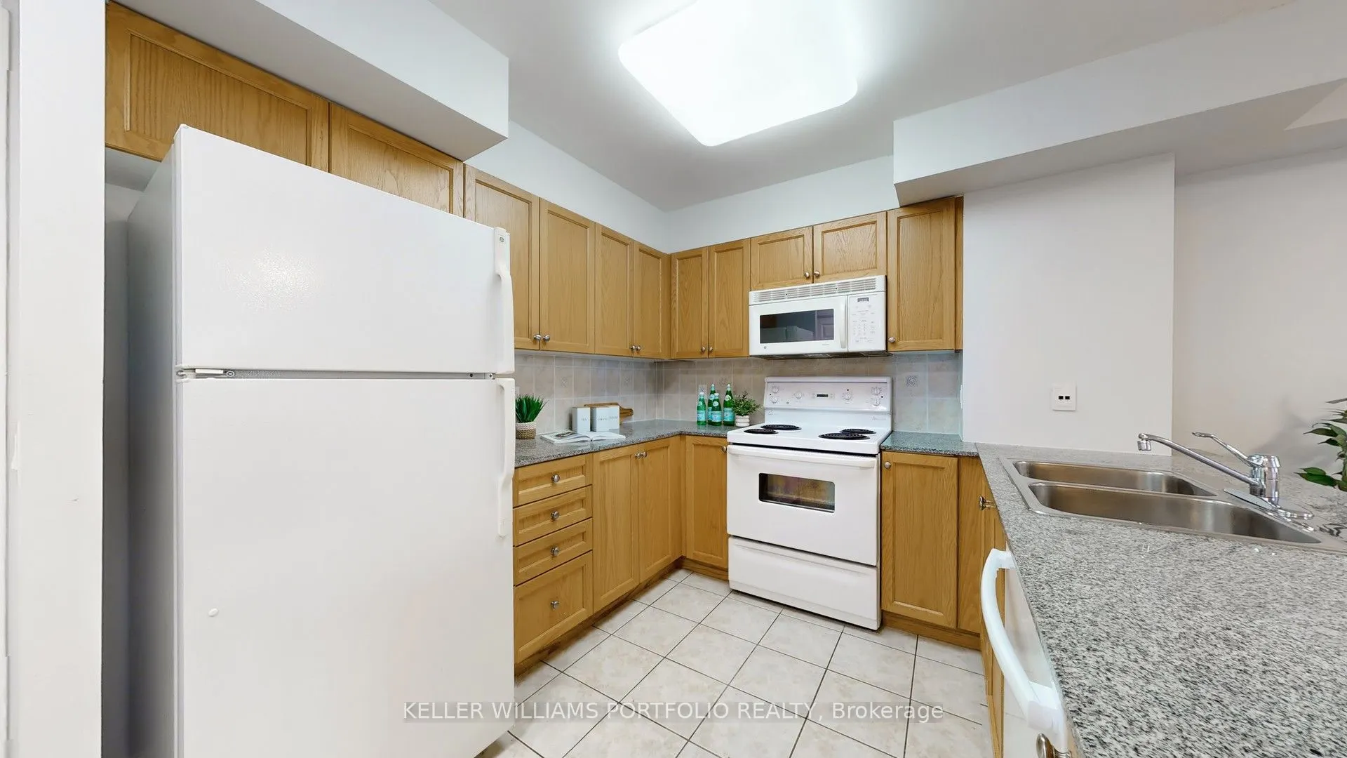 1730 Eglinton Avenue E, #206