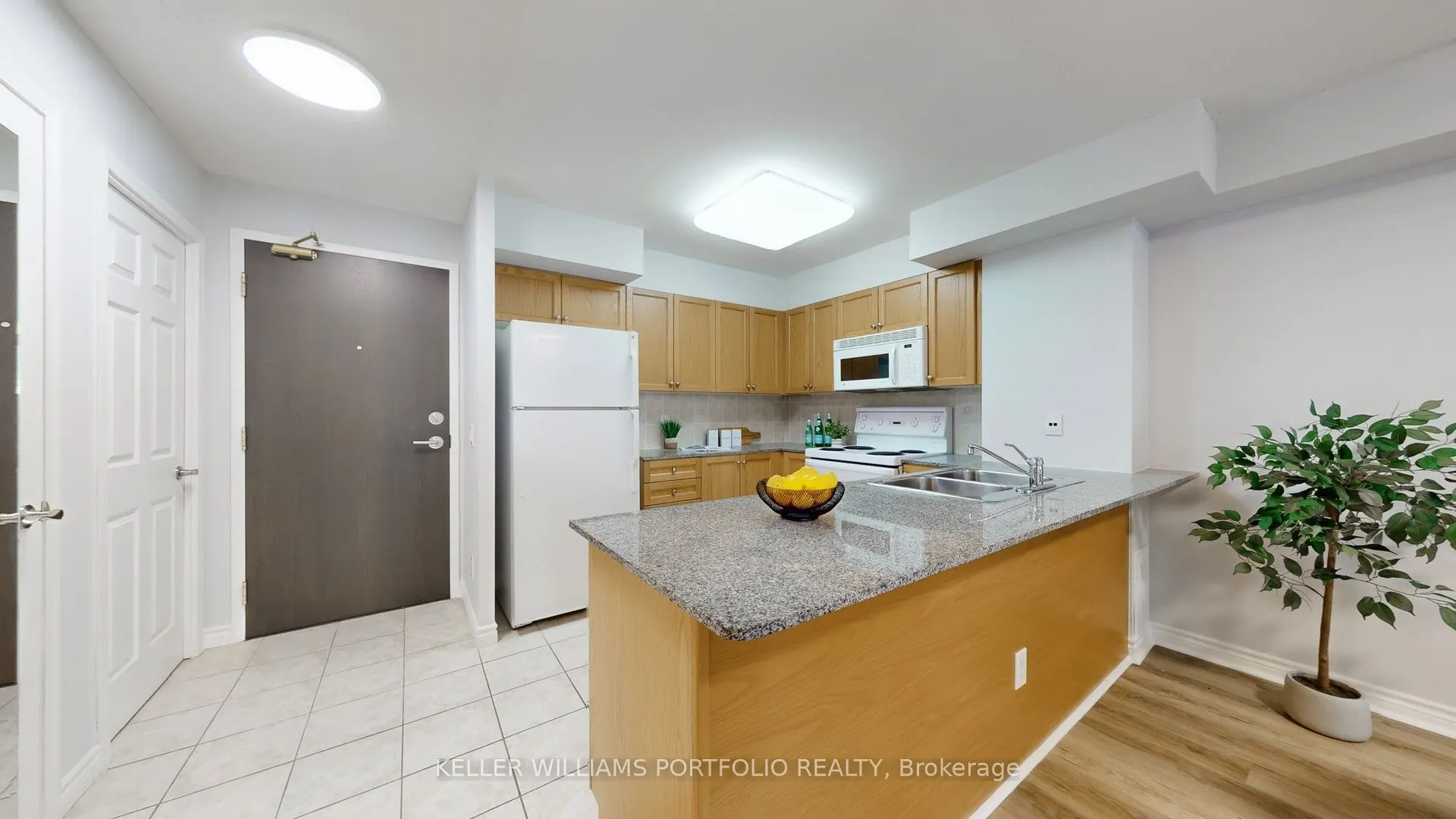 1730 Eglinton Avenue E, #206