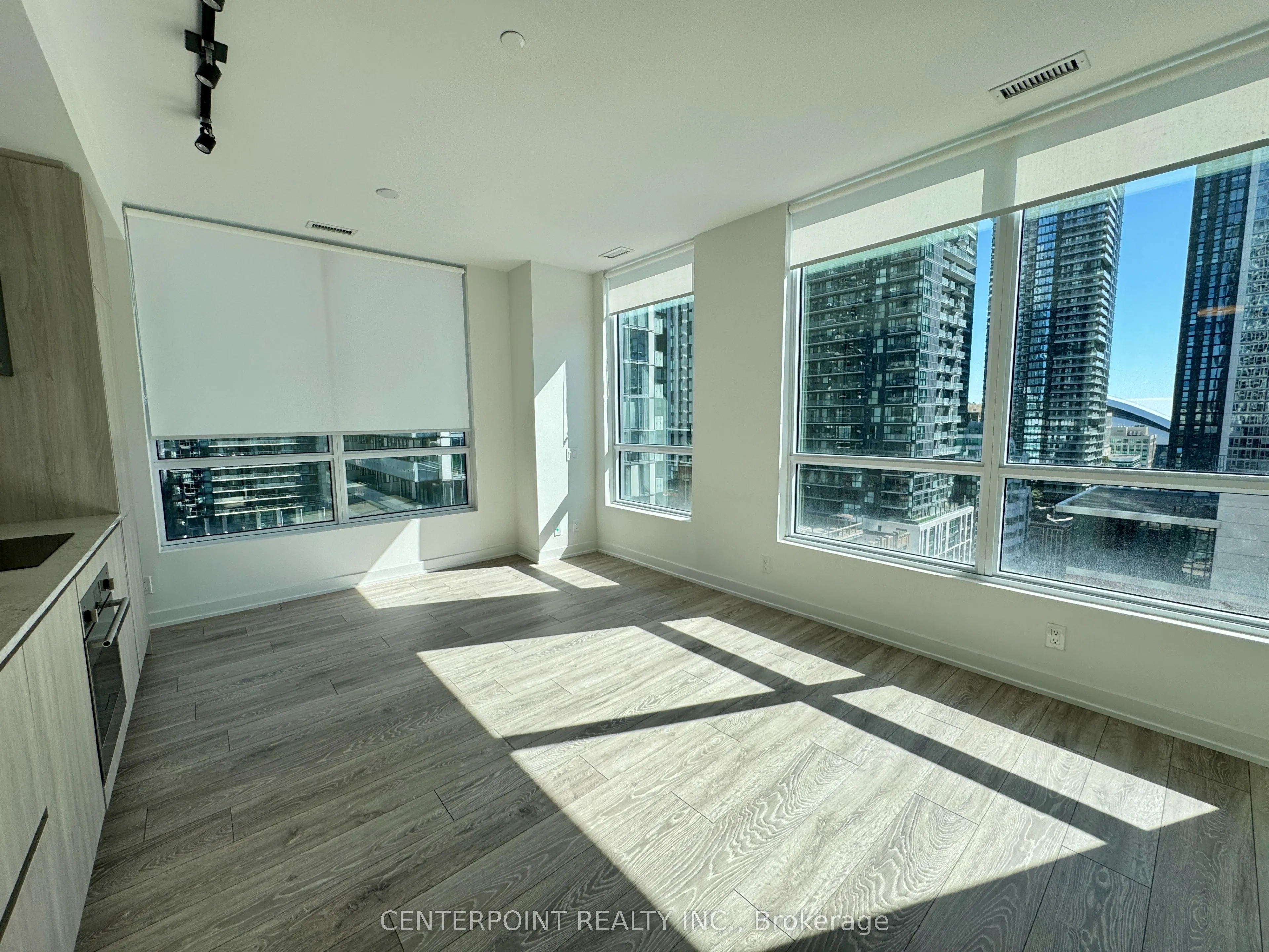108 Peter Street, #1906