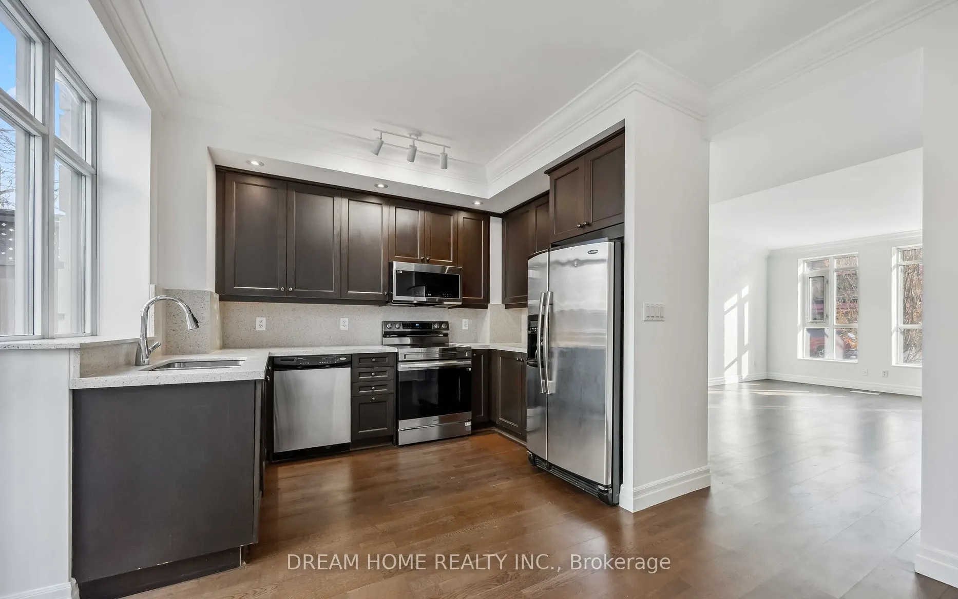 934 Mount Pleasant Road, #20