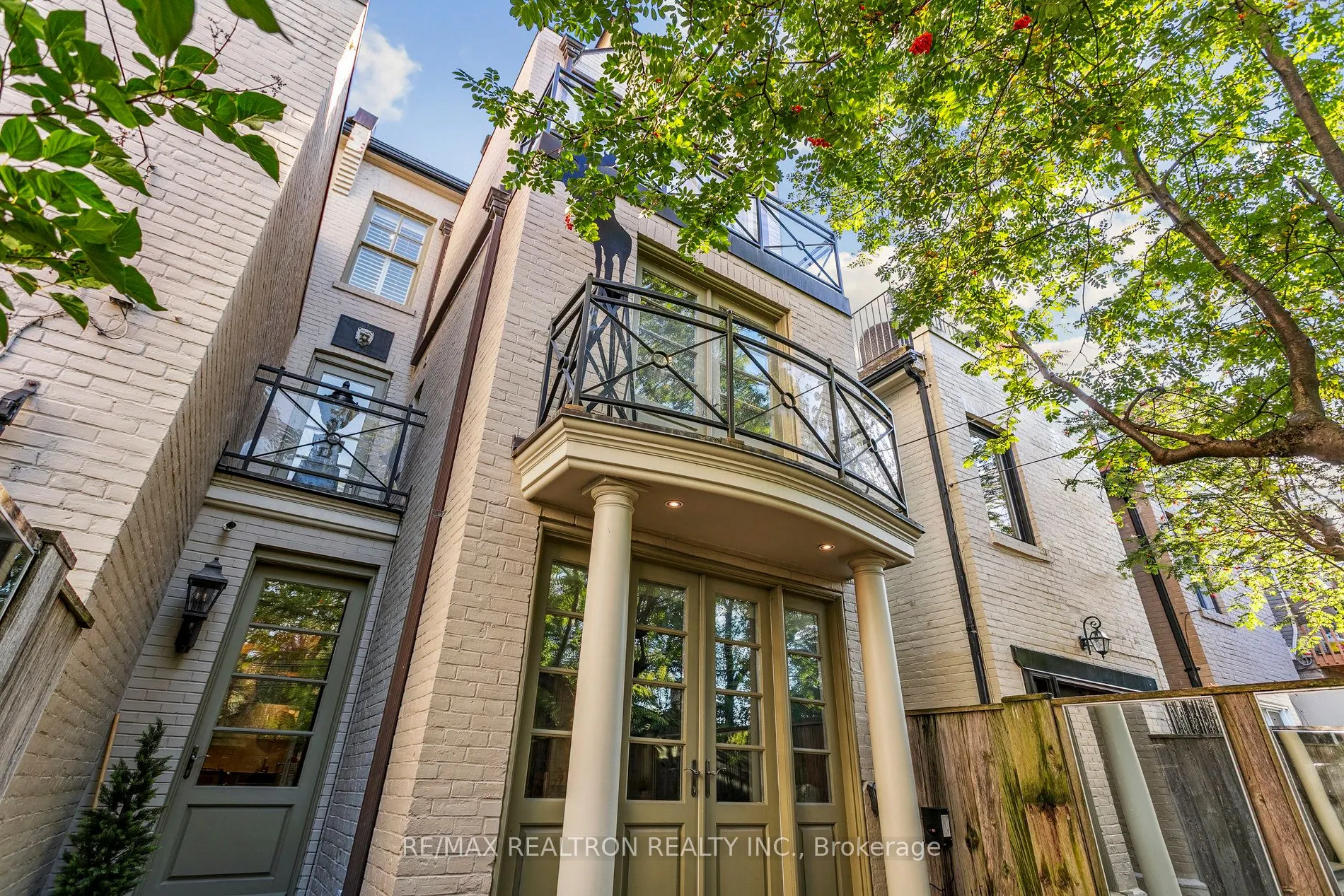 8 Belmont Street