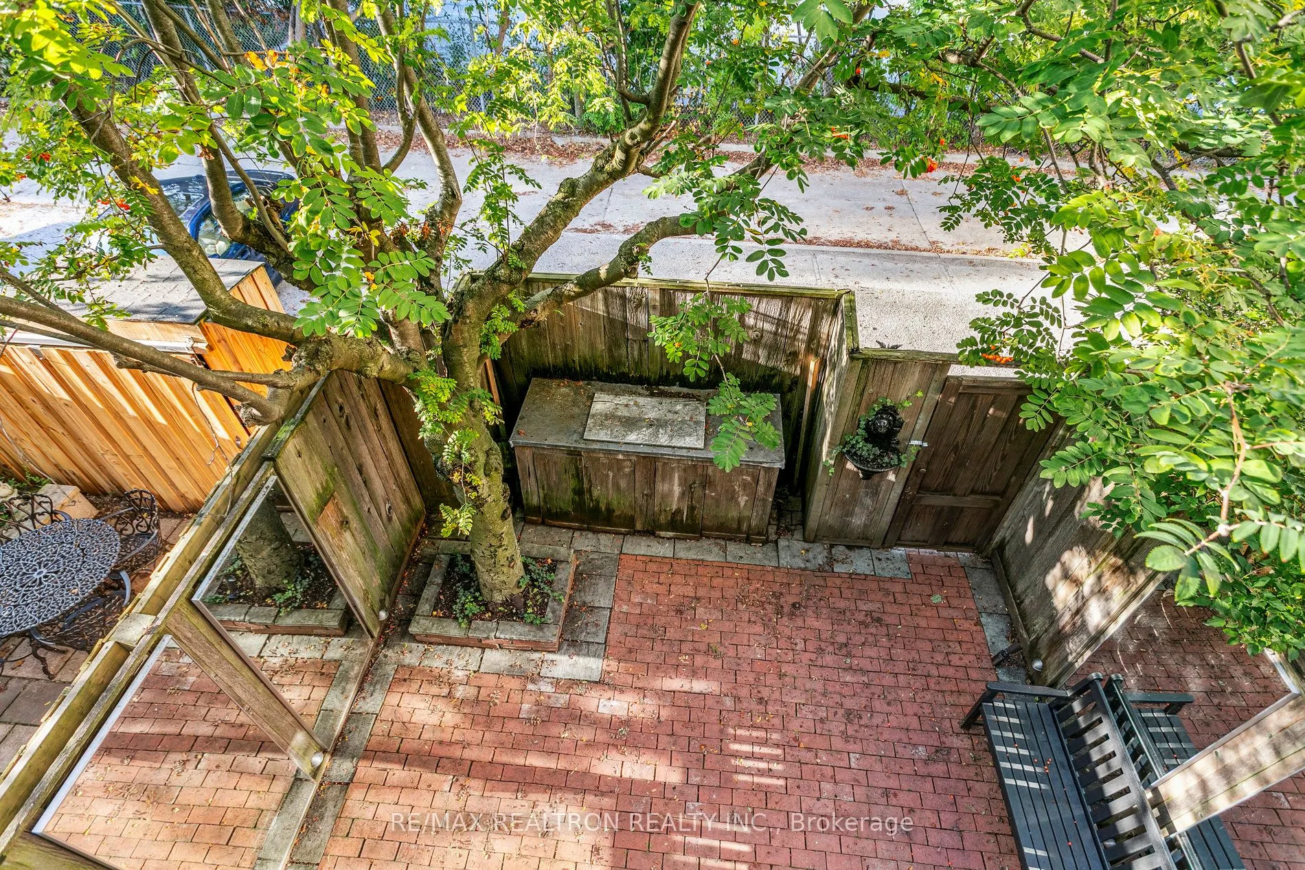 8 Belmont Street