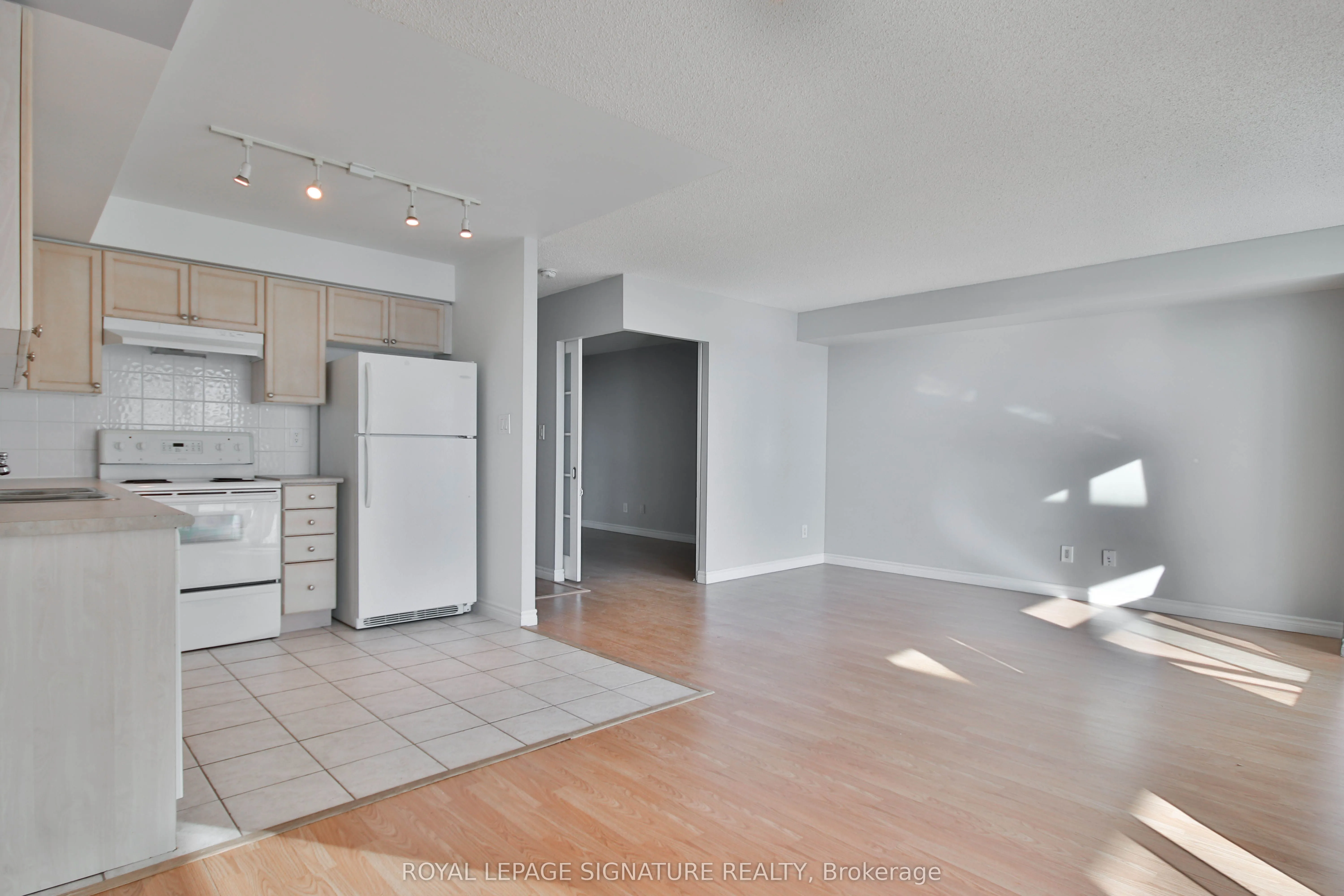410 Queens Quay W, #502