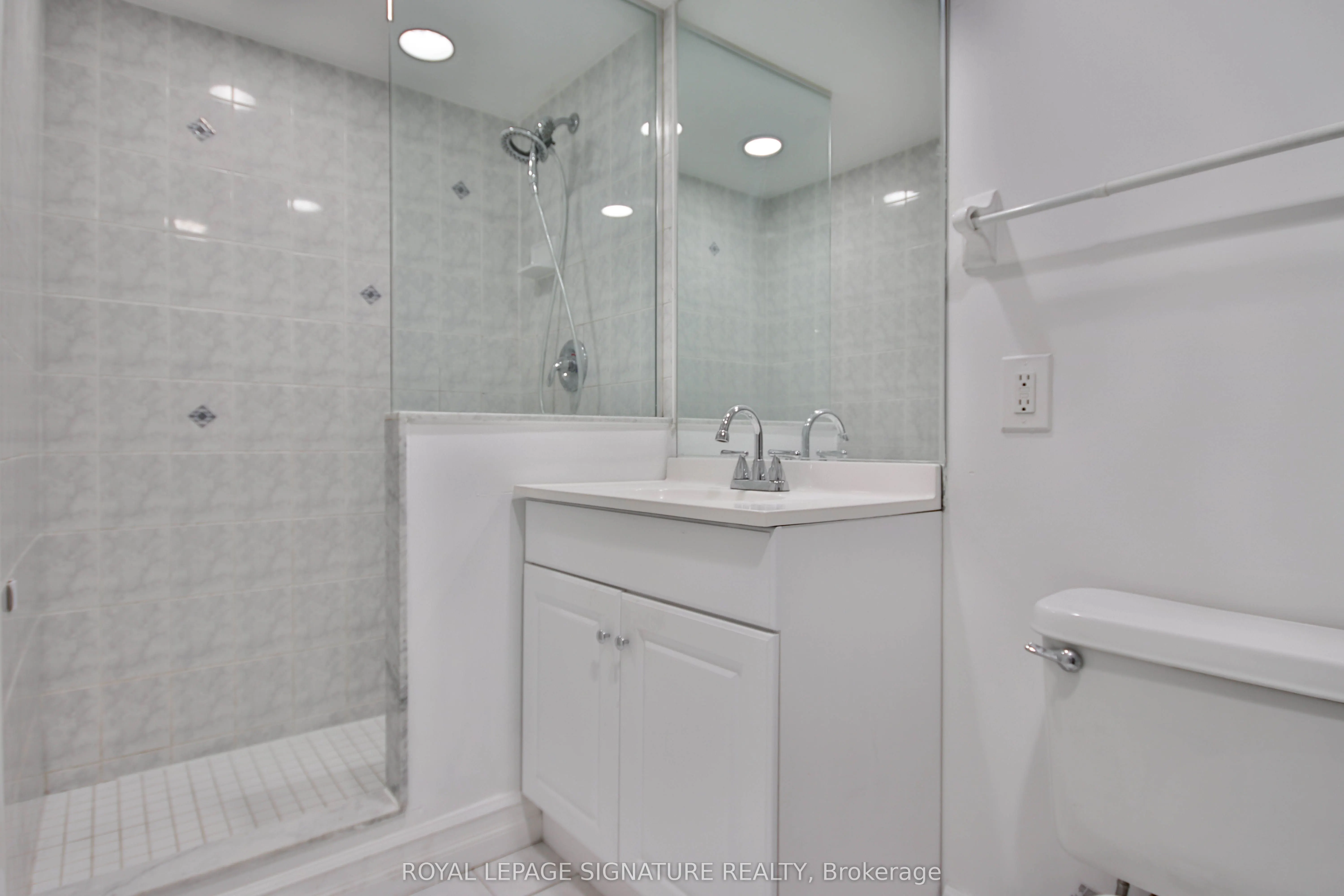 410 Queens Quay W, #502