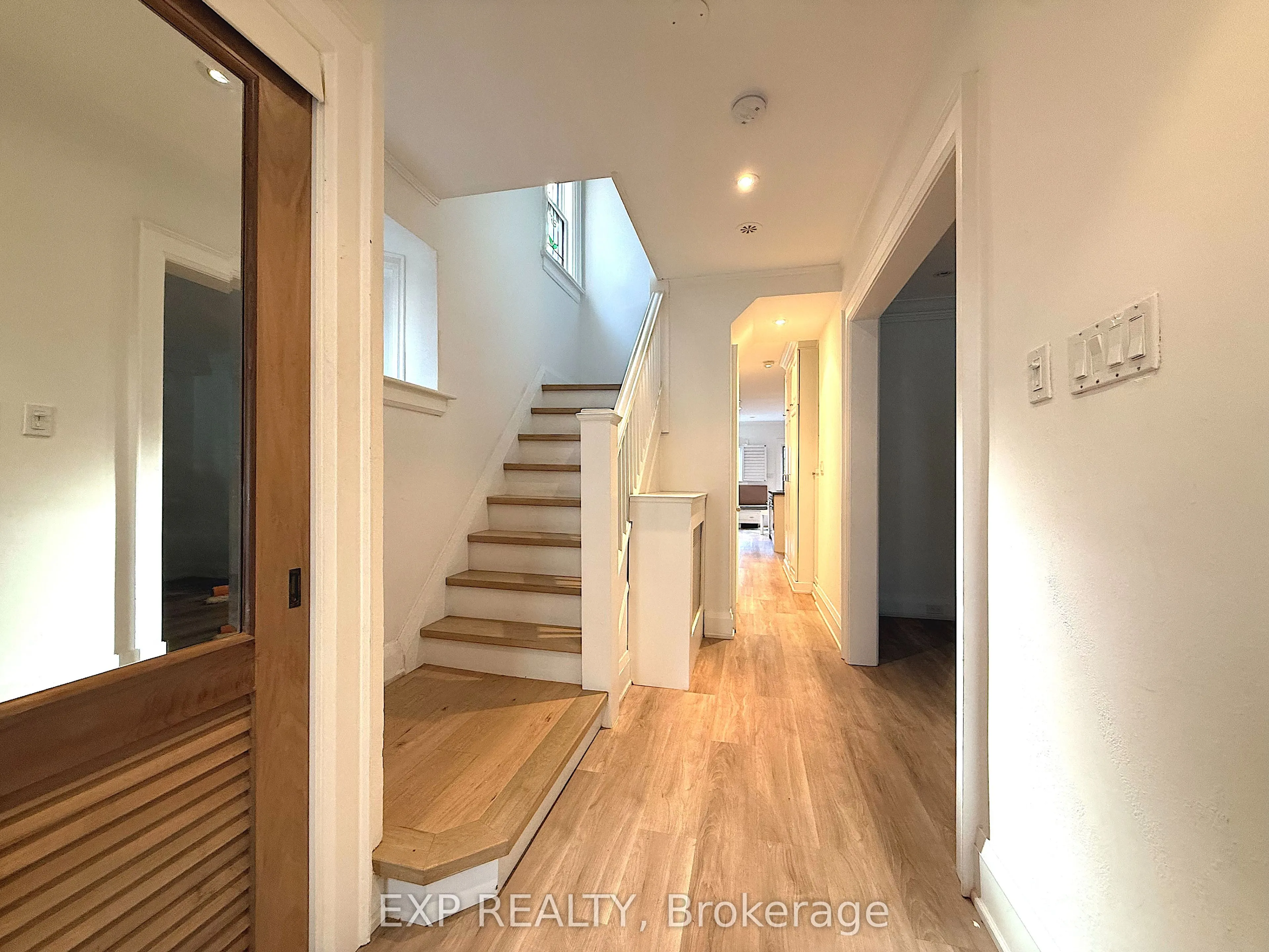 28 Maxwell Avenue