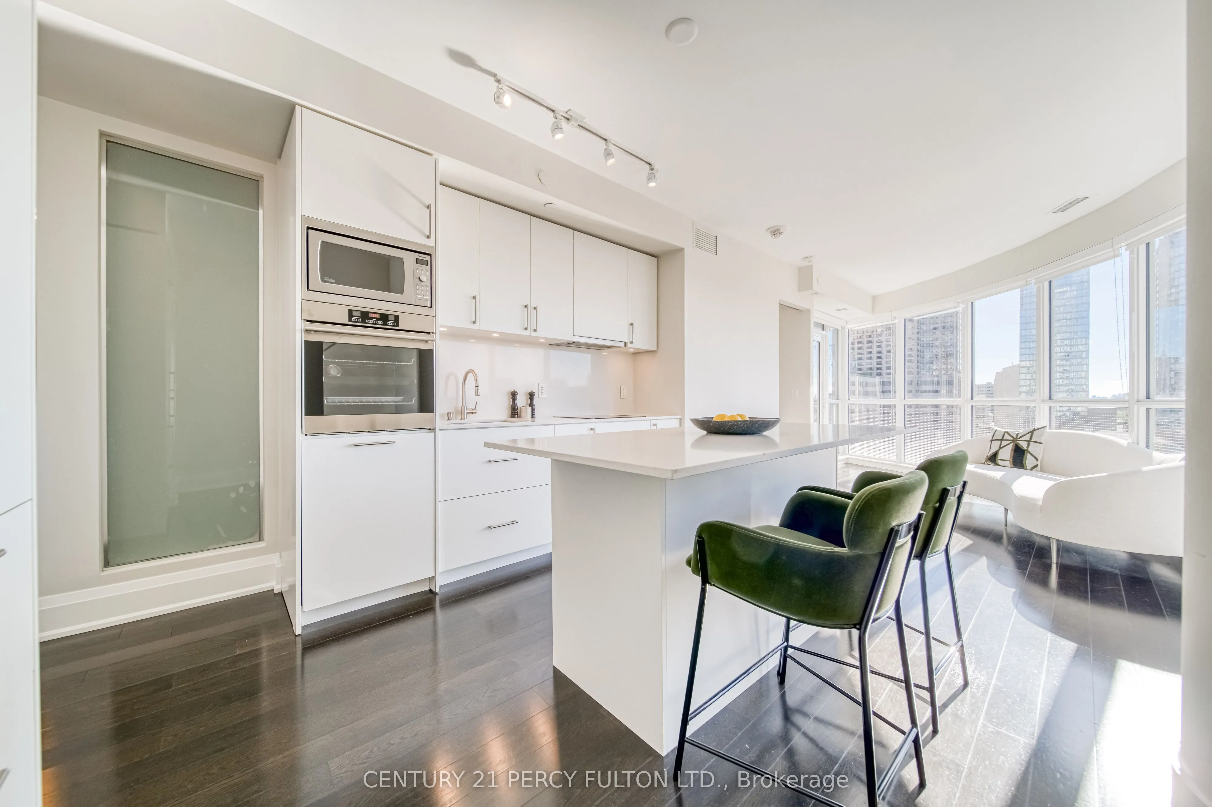 88 Cumberland Street, #904