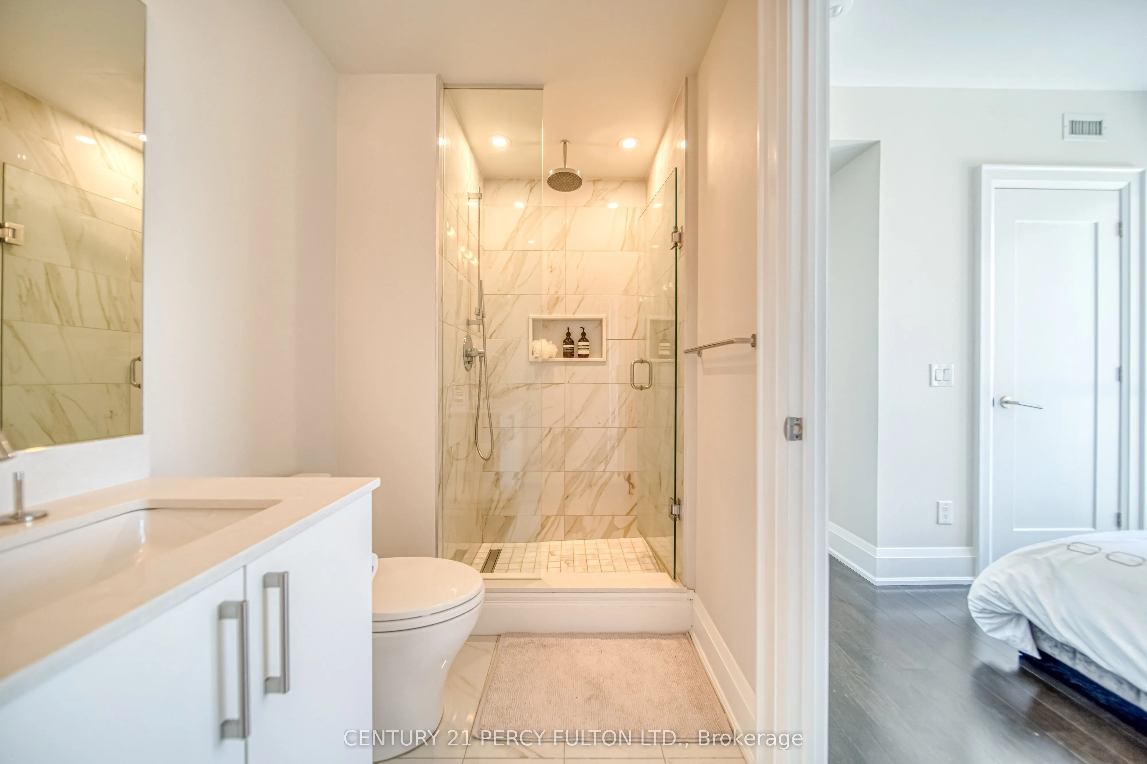 88 Cumberland Street, #904