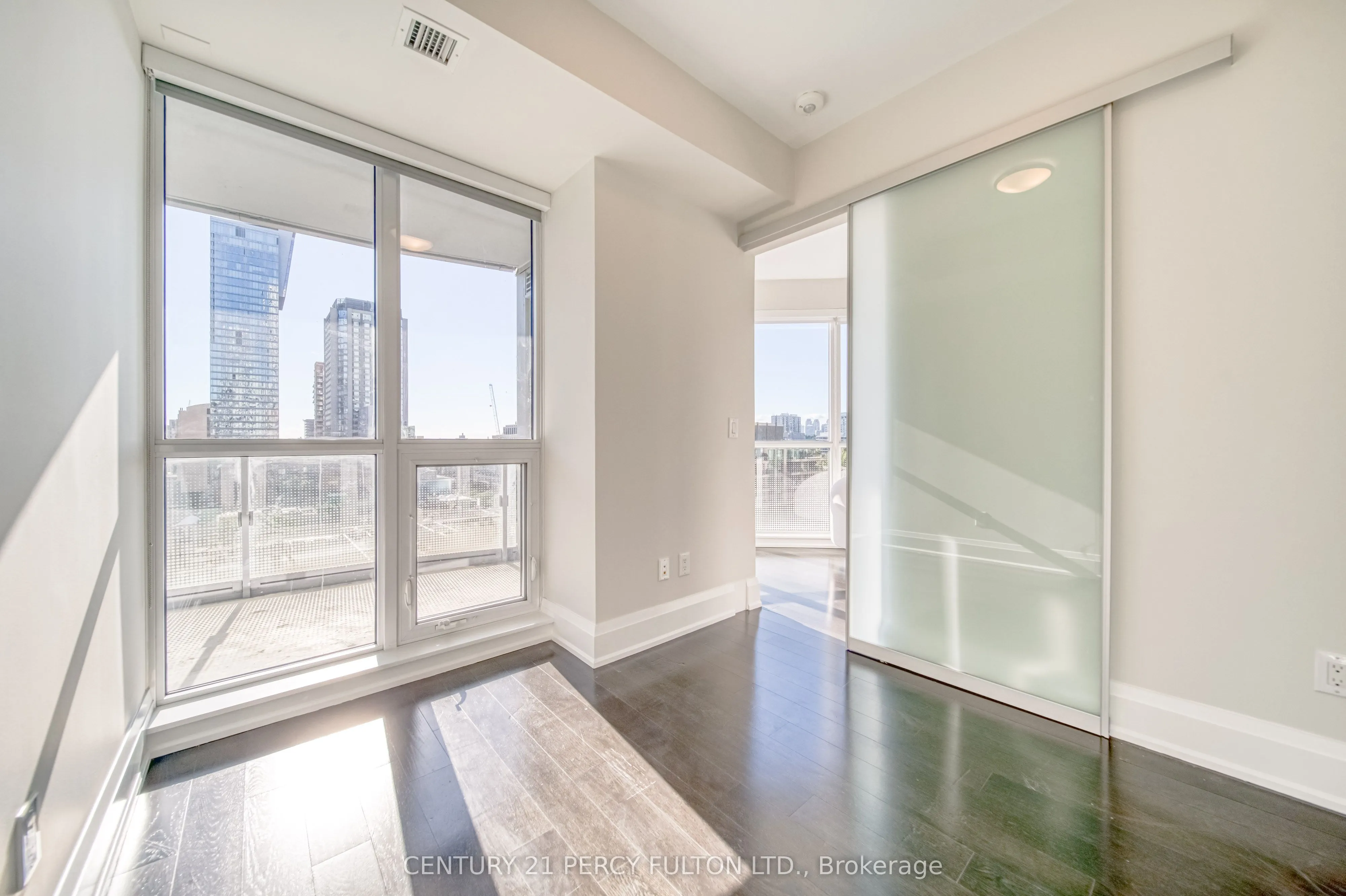 88 Cumberland Street, #904