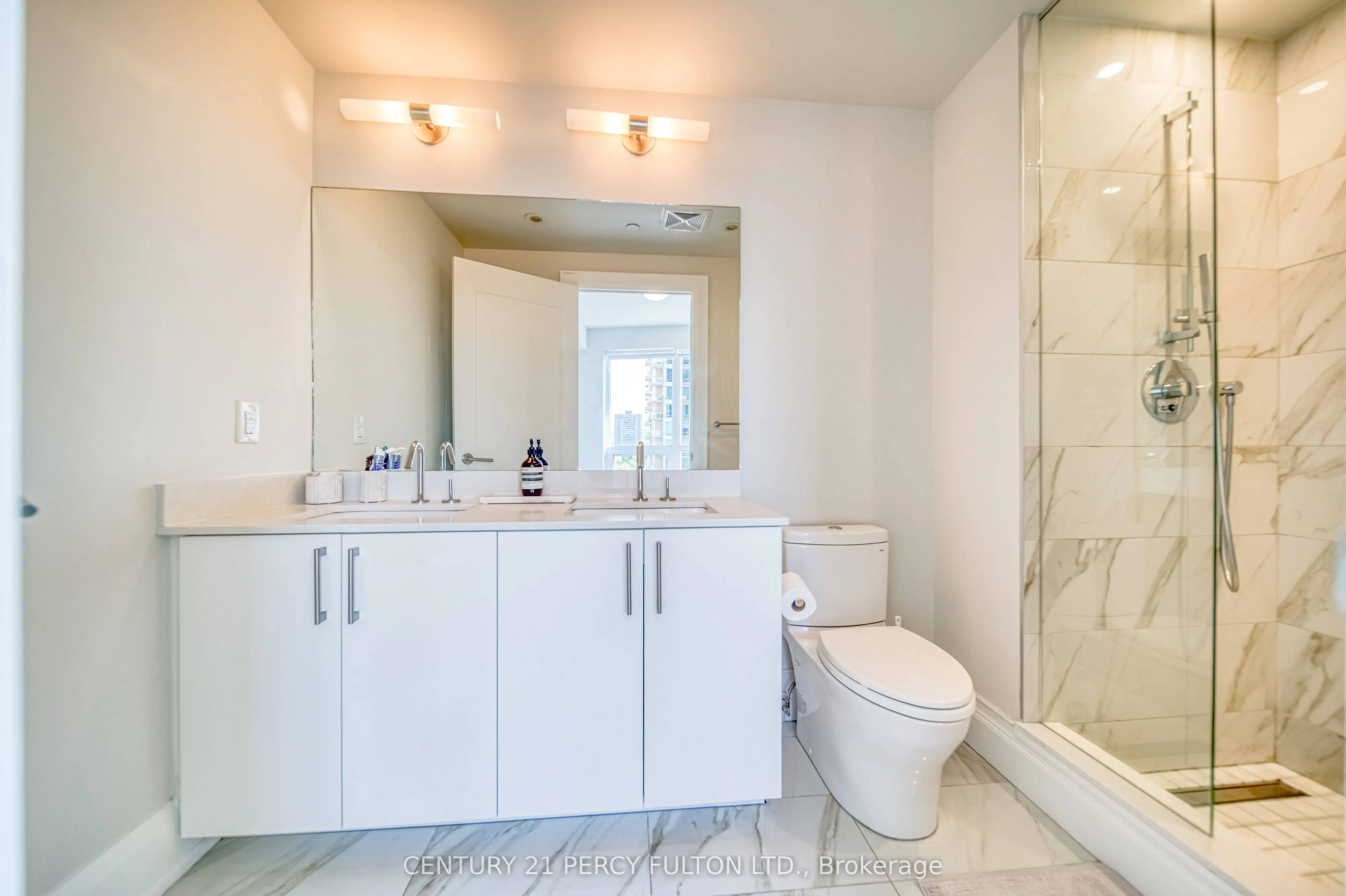 88 Cumberland Street, #904