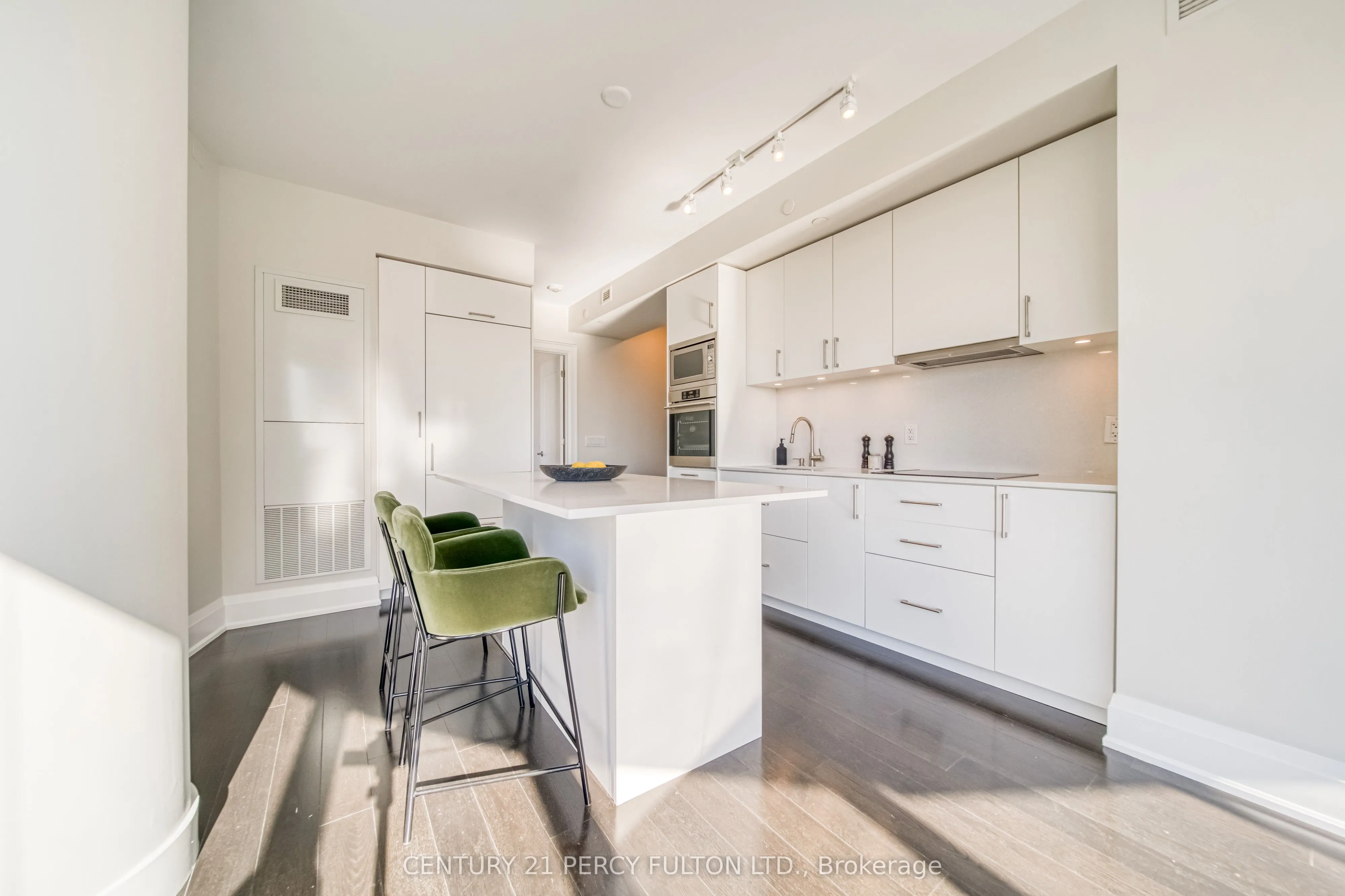 88 Cumberland Street, #904