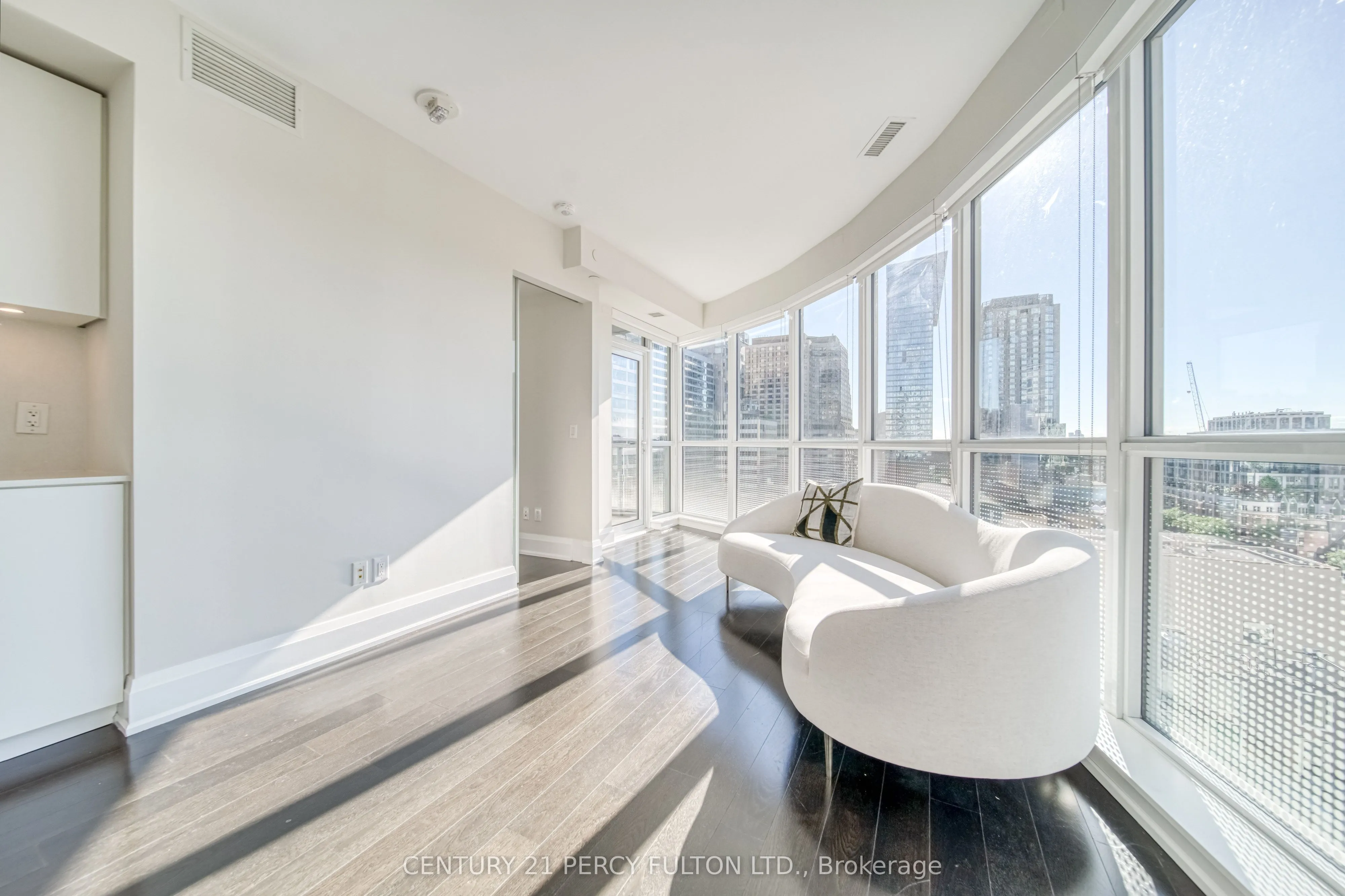 88 Cumberland Street, #904