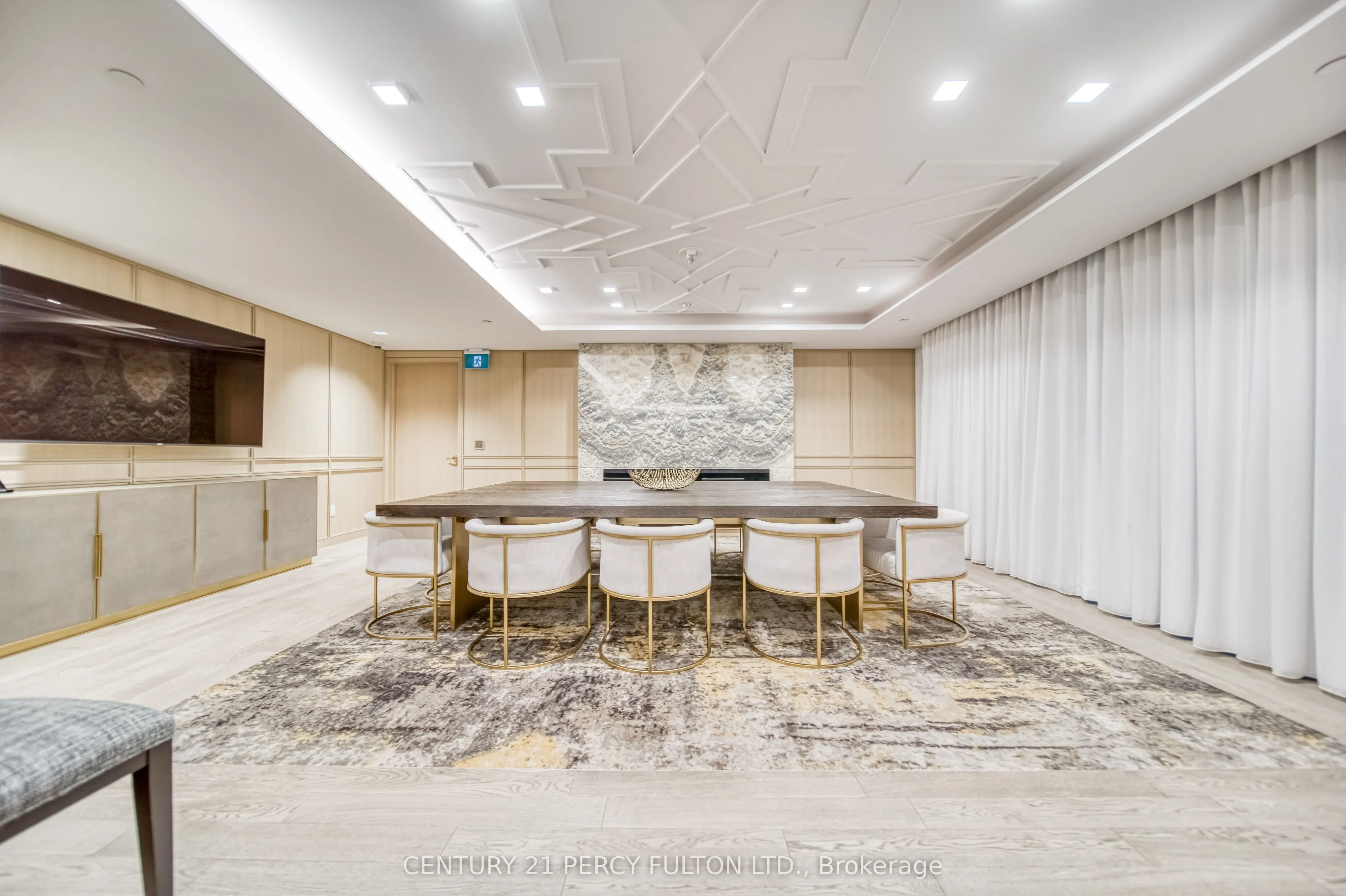 88 Cumberland Street, #904