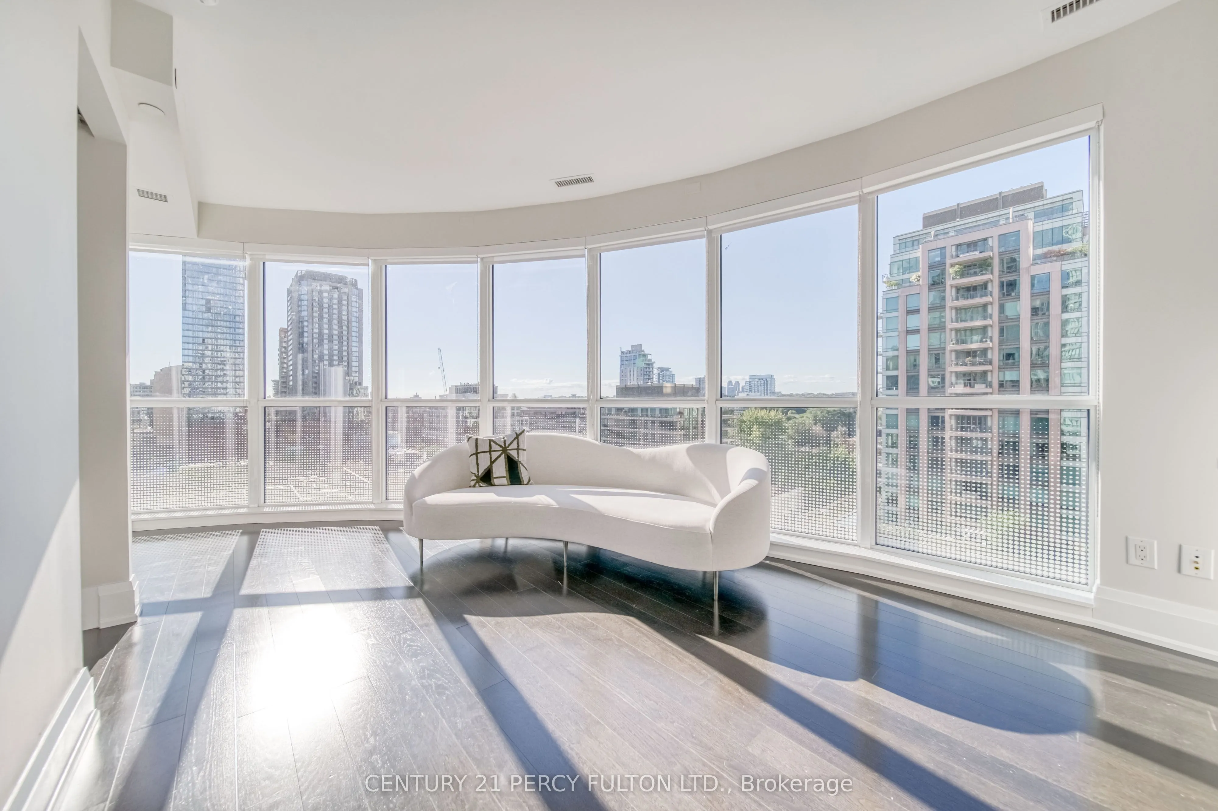 88 Cumberland Street, #904