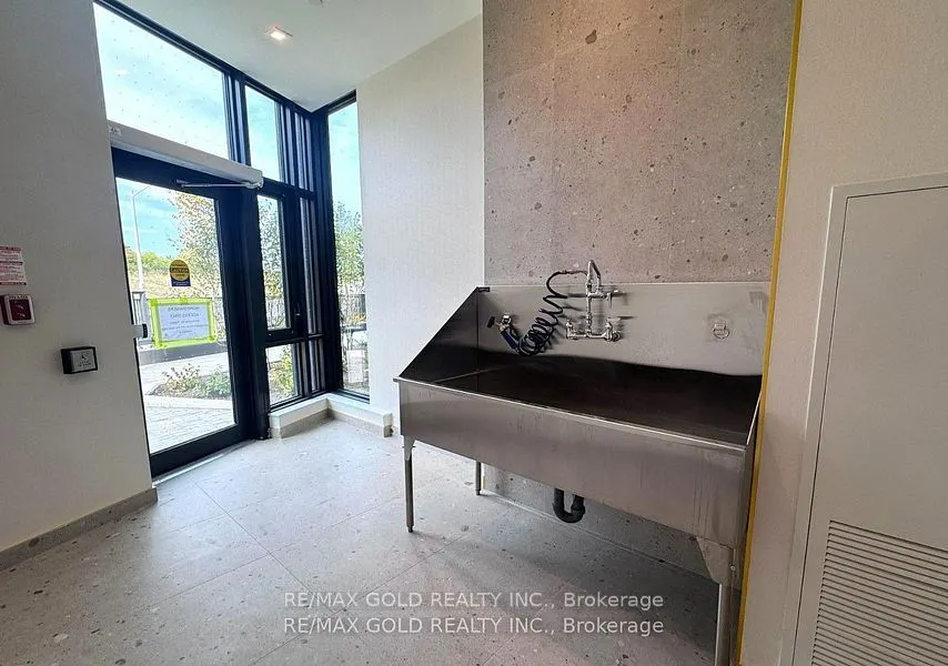 1 Kyle Lowry Road, #103