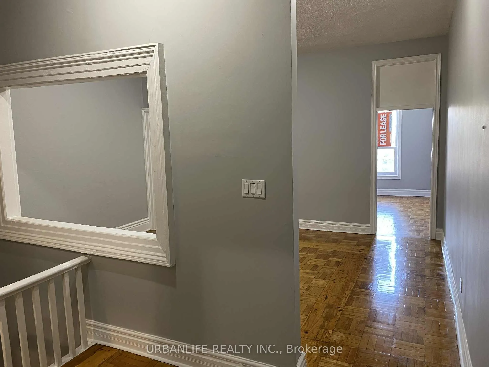 887 Queen Street W, #3rd Fl