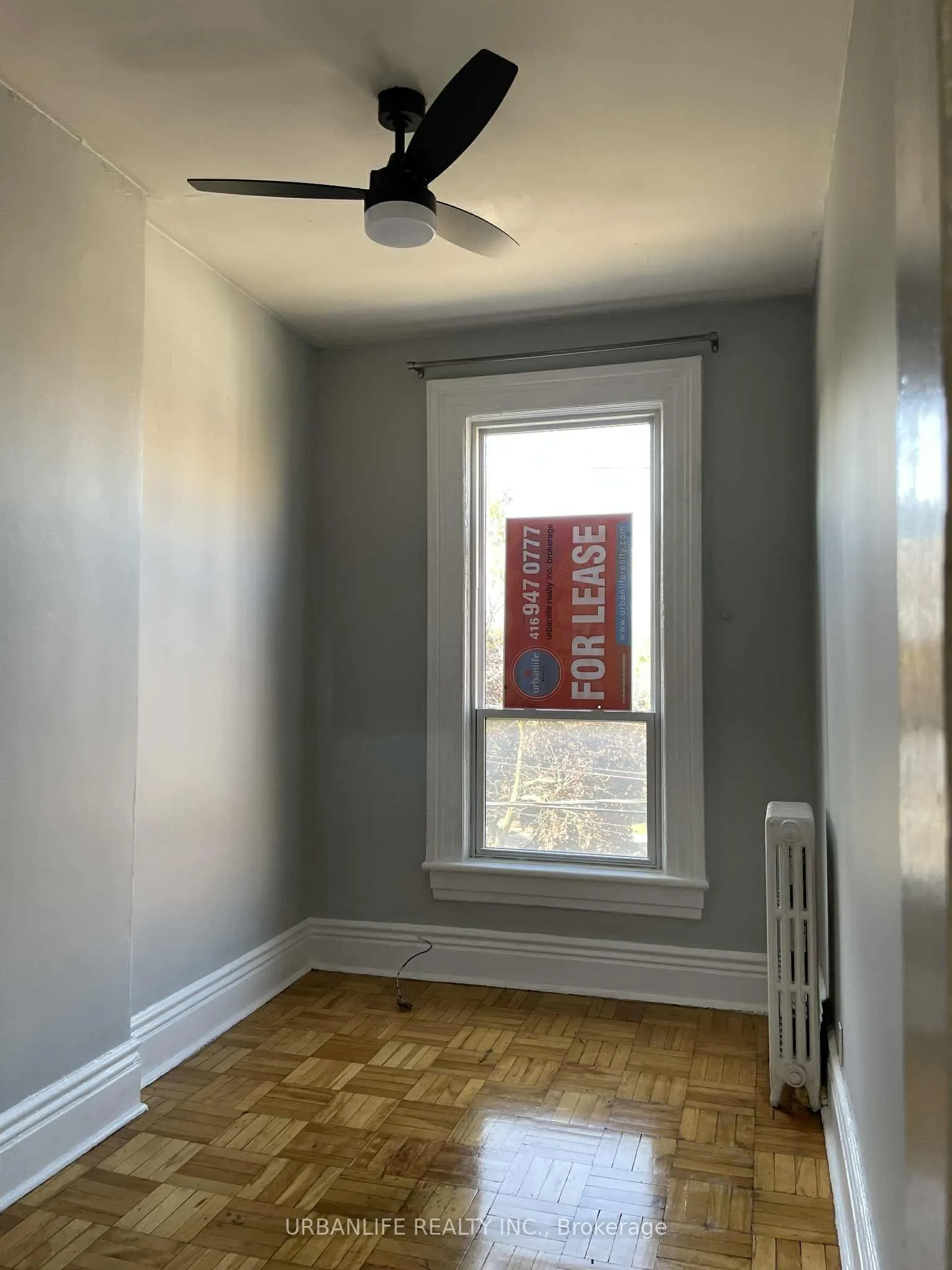 887 Queen Street W, #3rd Fl