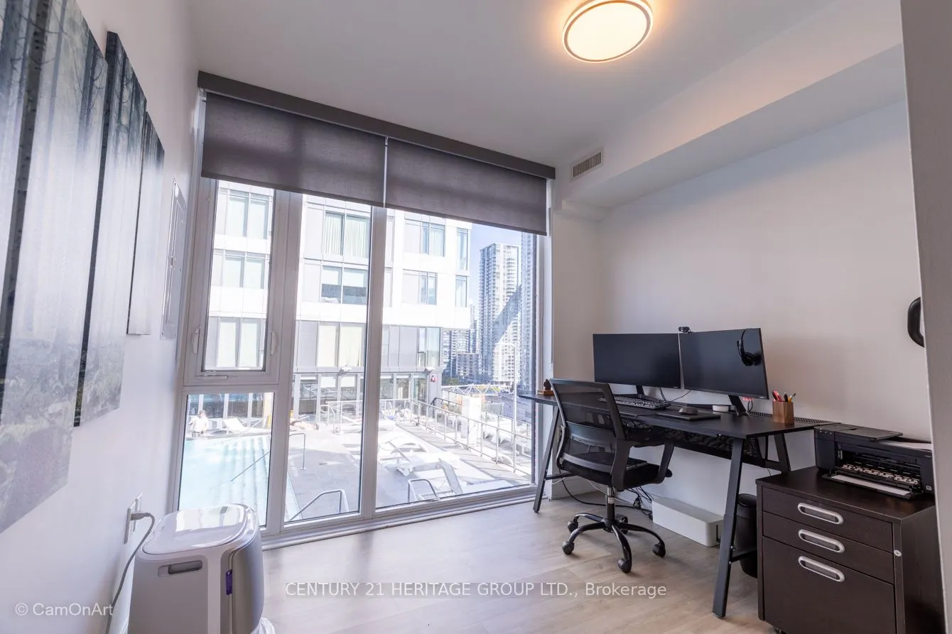 27 Bathurst Street, #1001
