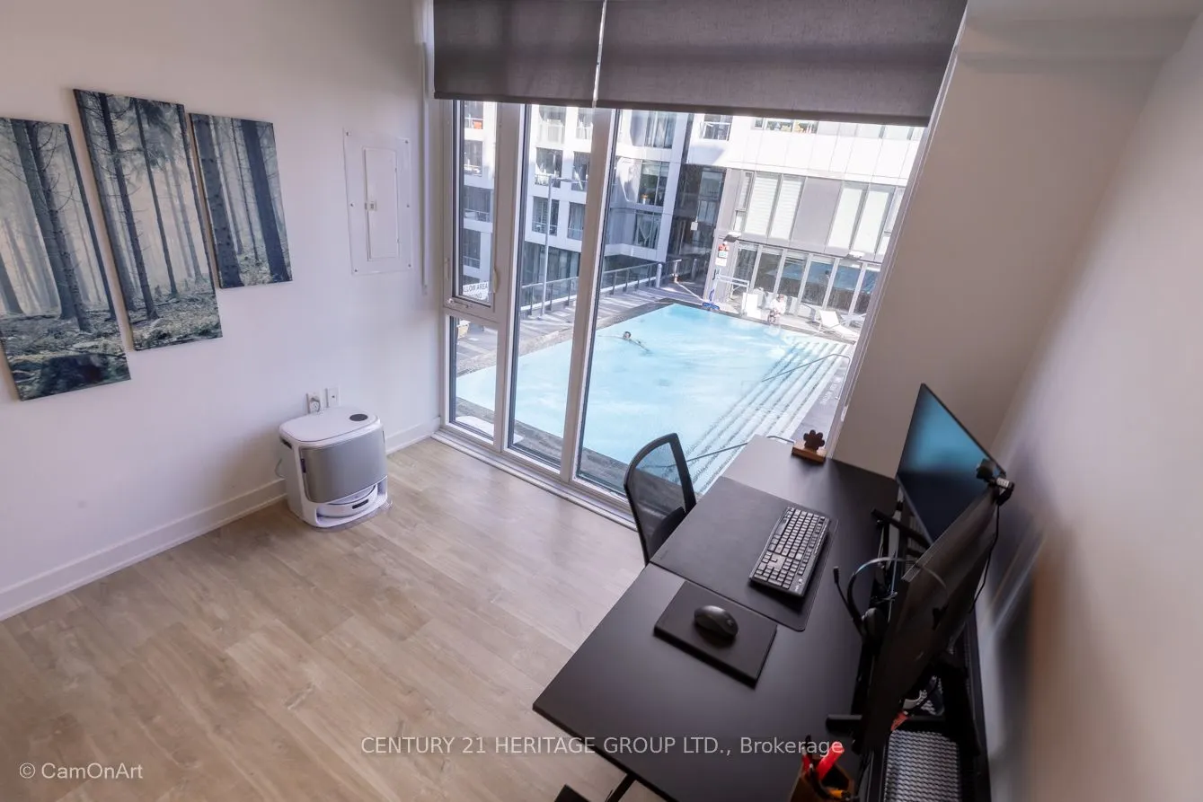 27 Bathurst Street, #1001