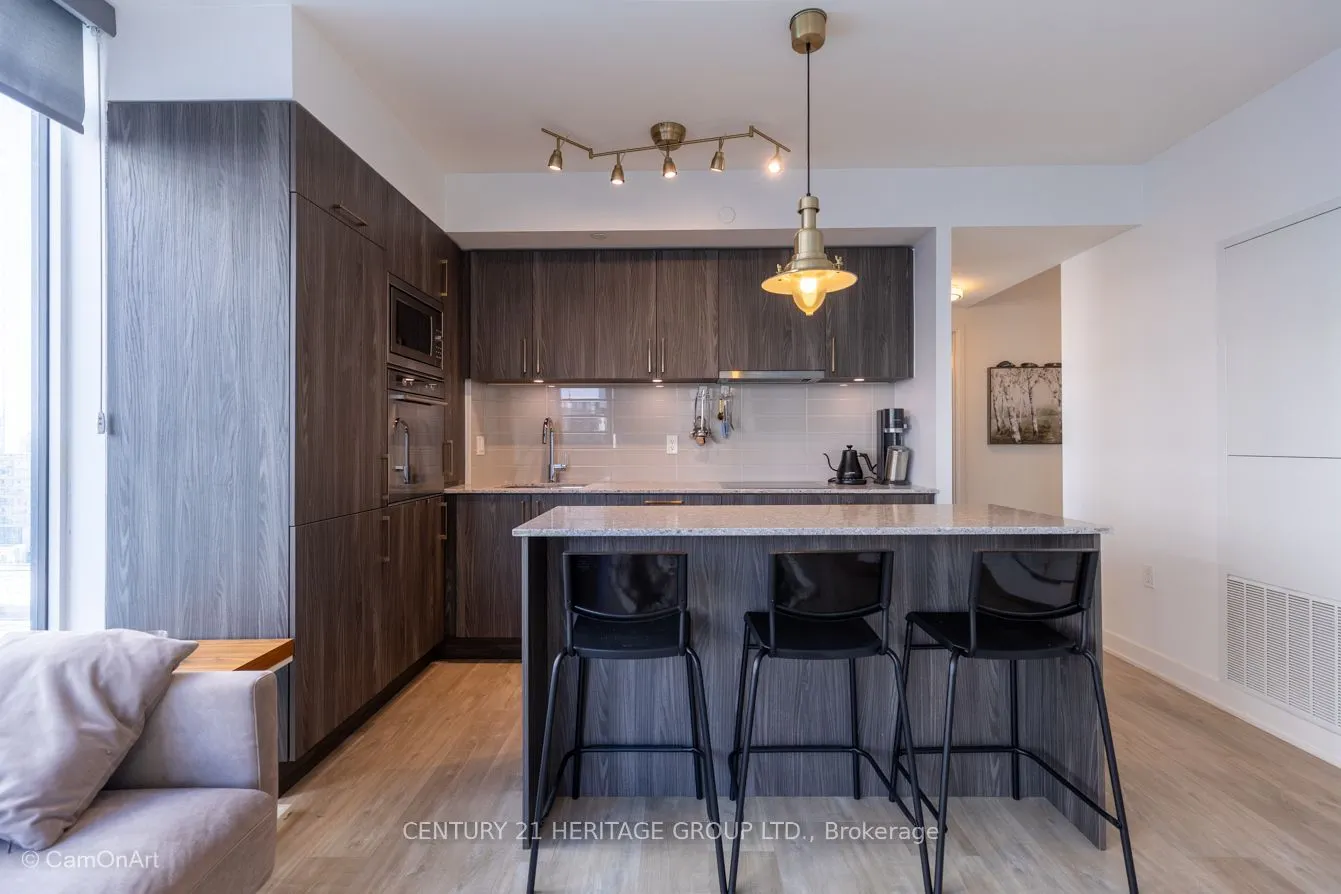 27 Bathurst Street, #1001