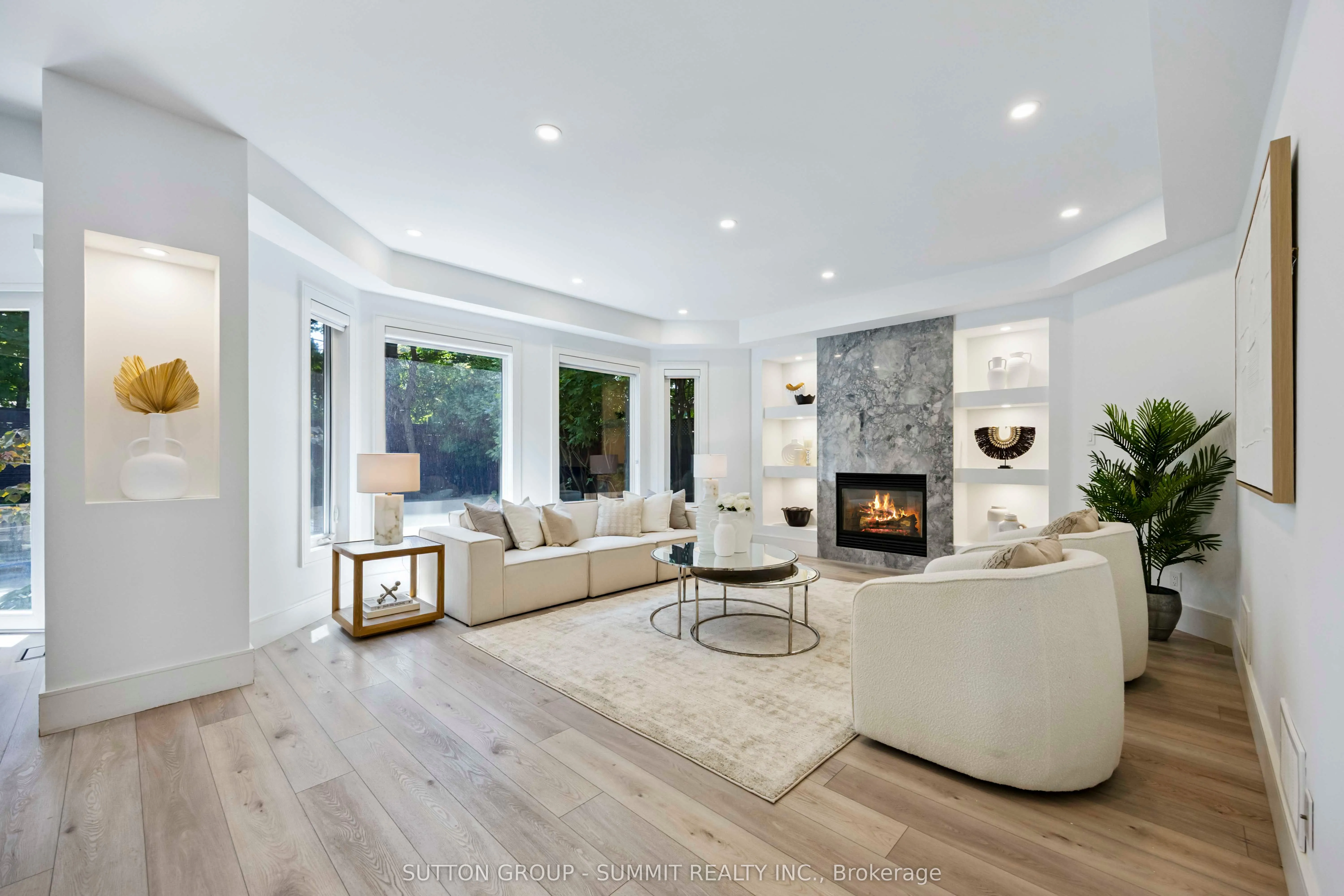 127 Munro Boulevard