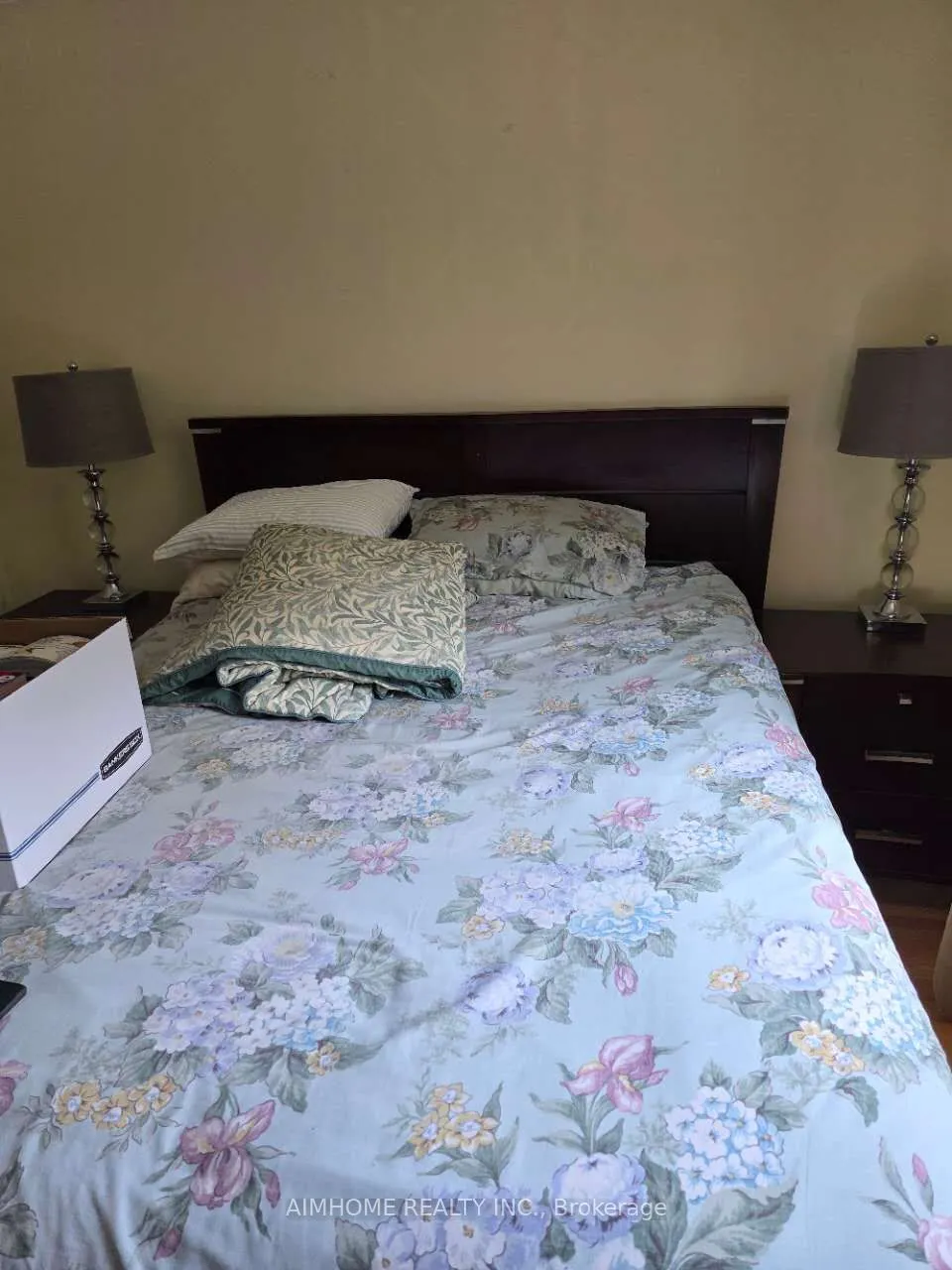 16 Wellesbourne Crescent, #Room1