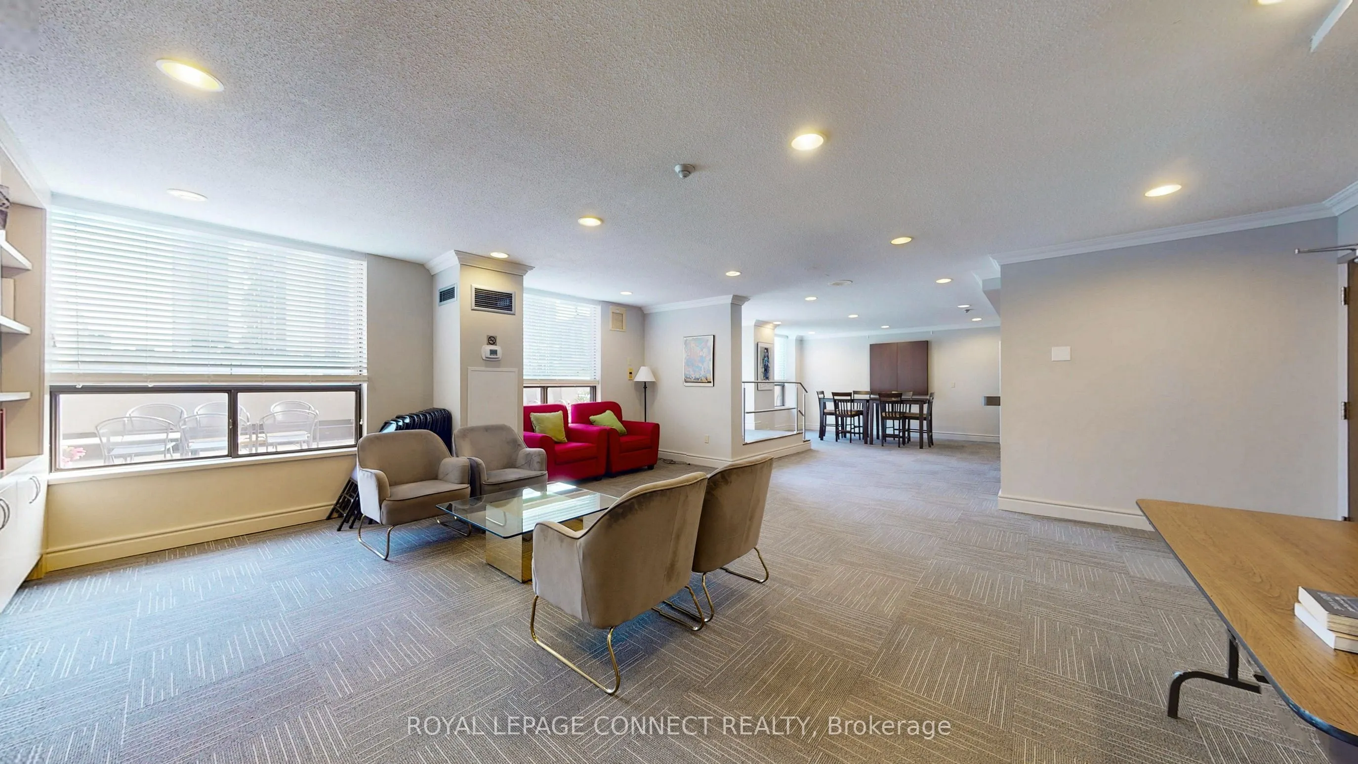47 St Clair Avenue W, #1002