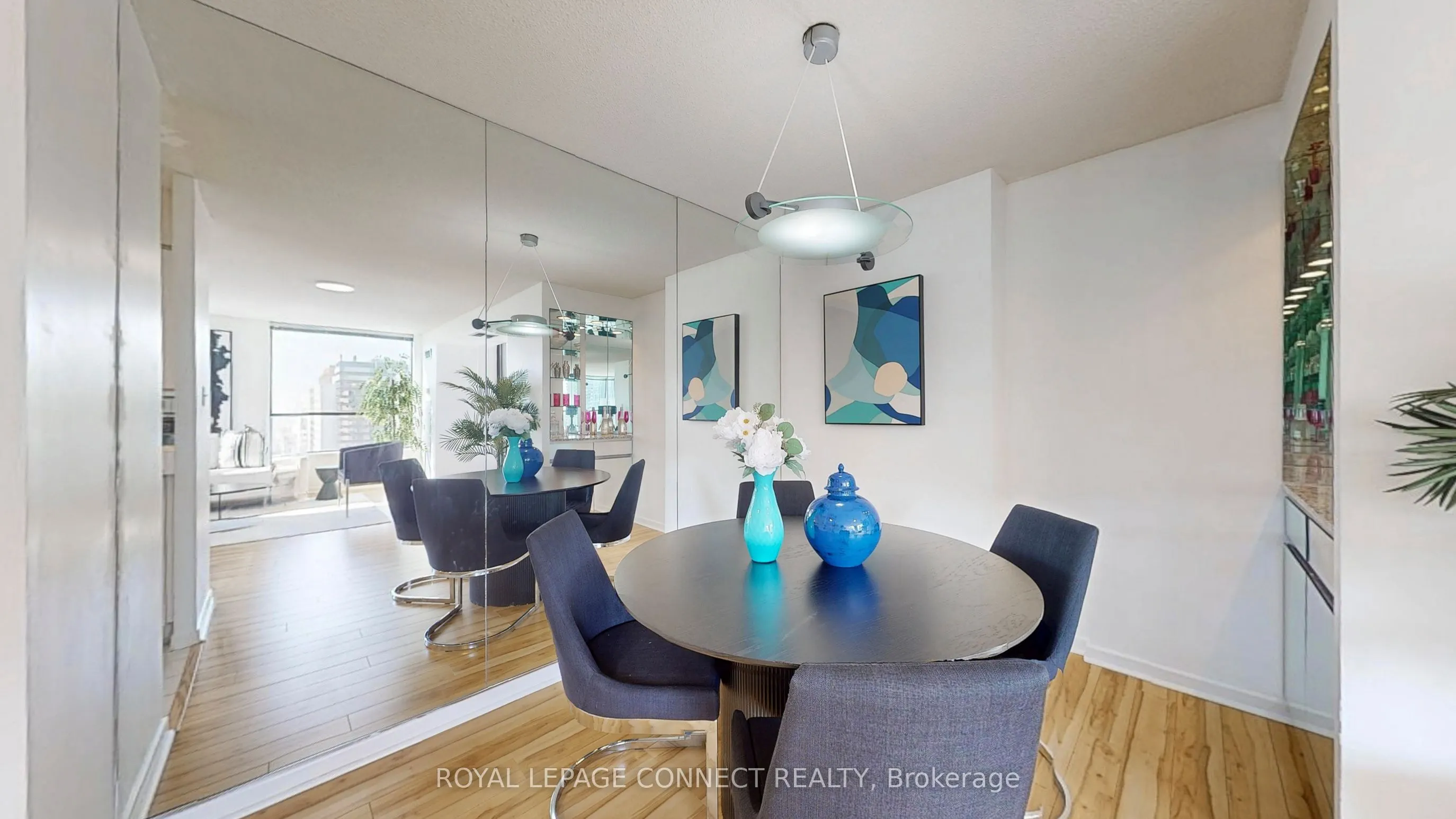 47 St Clair Avenue W, #1002