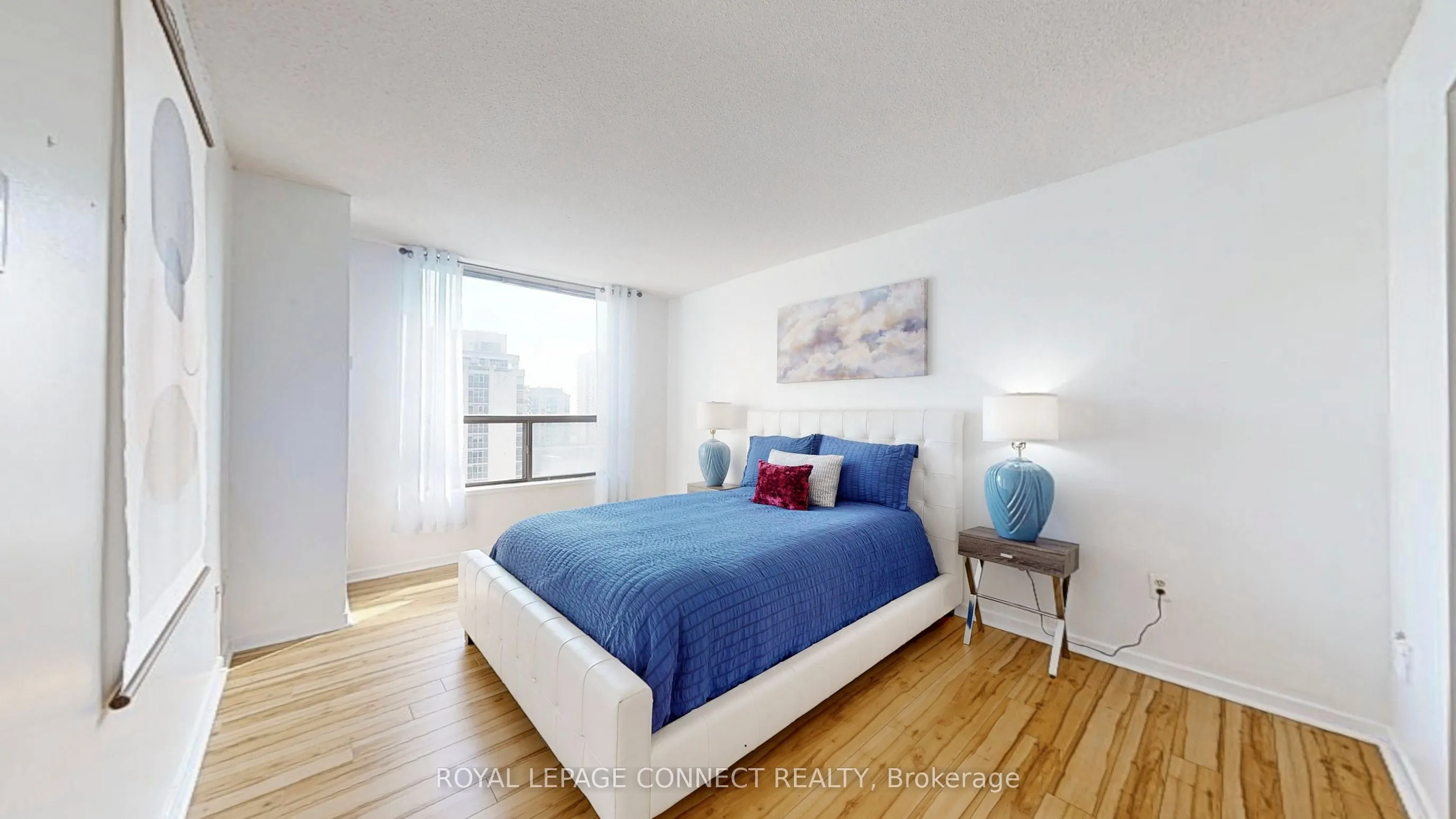 47 St Clair Avenue W, #1002