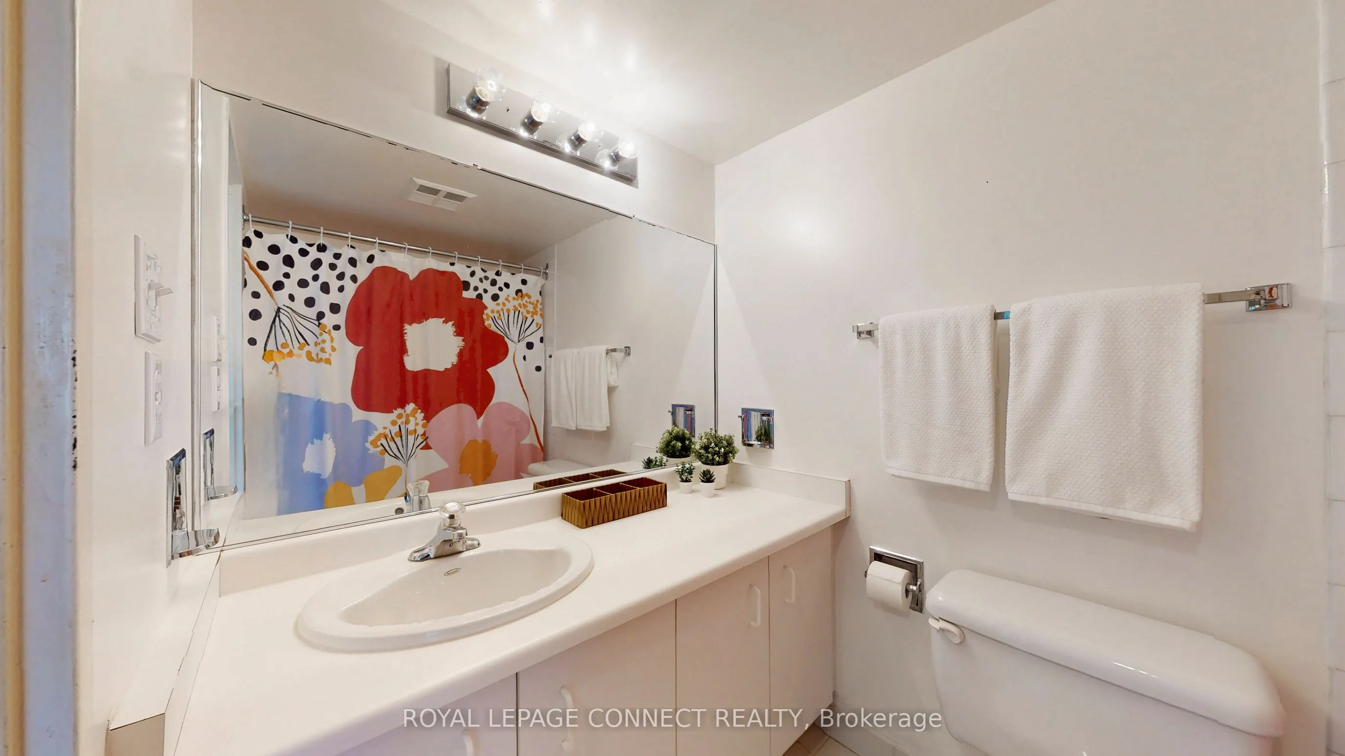 47 St Clair Avenue W, #1002