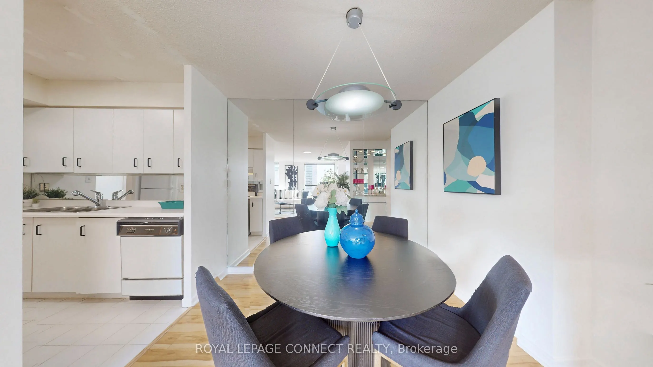 47 St Clair Avenue W, #1002