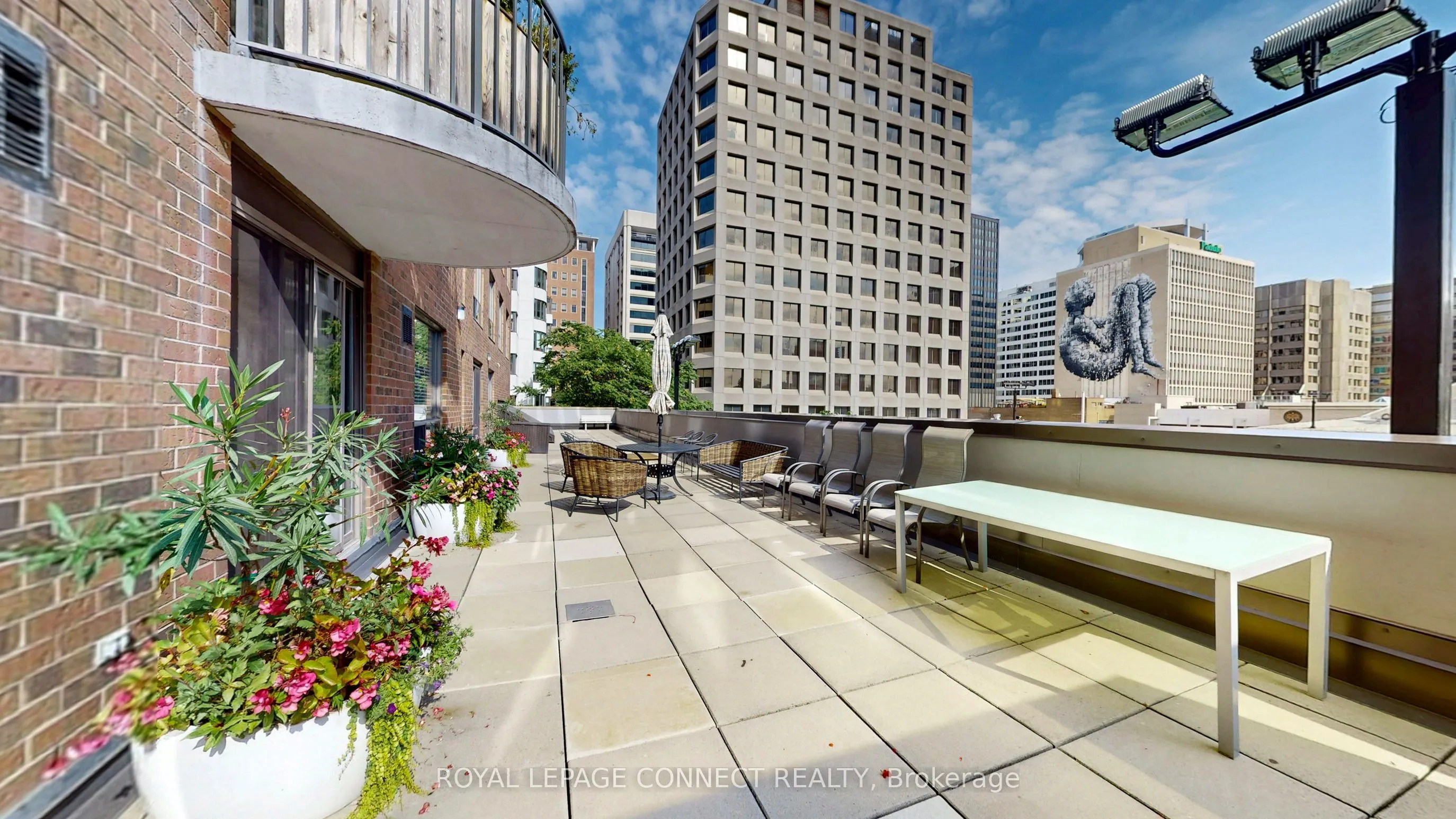 47 St Clair Avenue W, #1002