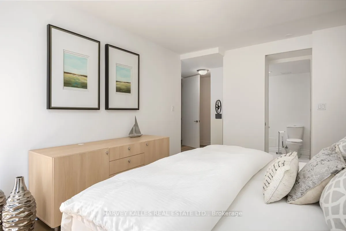 33 Harbour Square, #2804