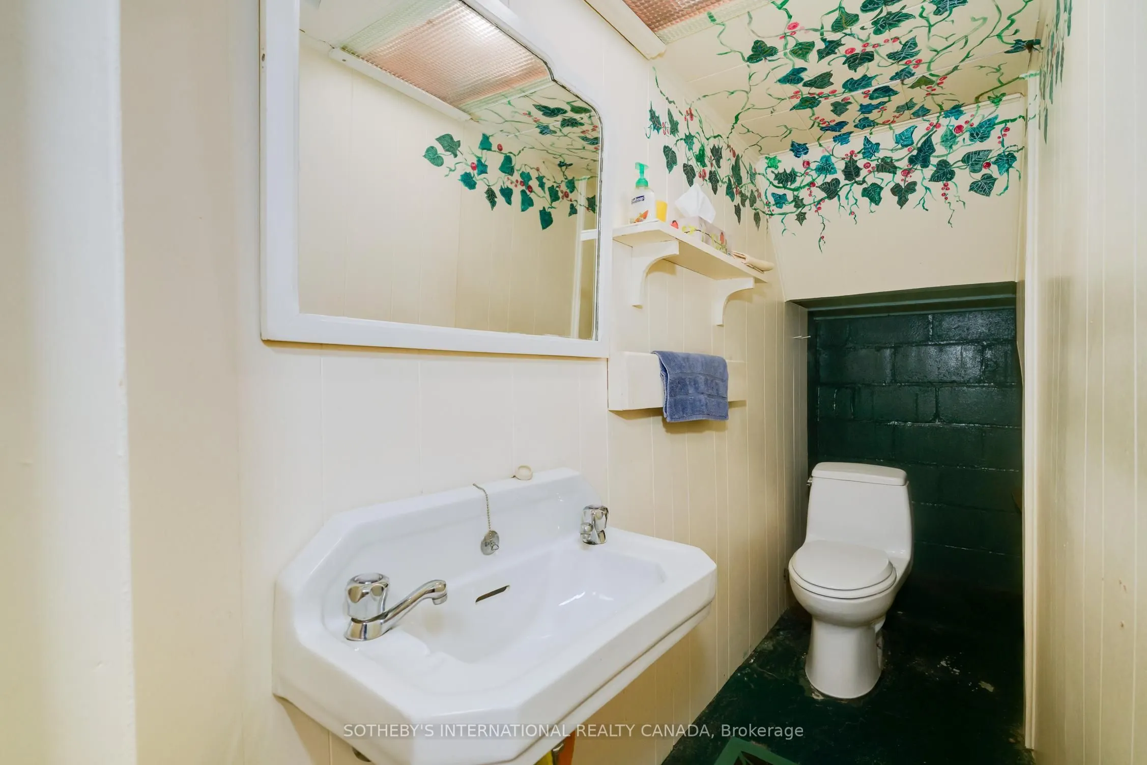 239 Empress Avenue