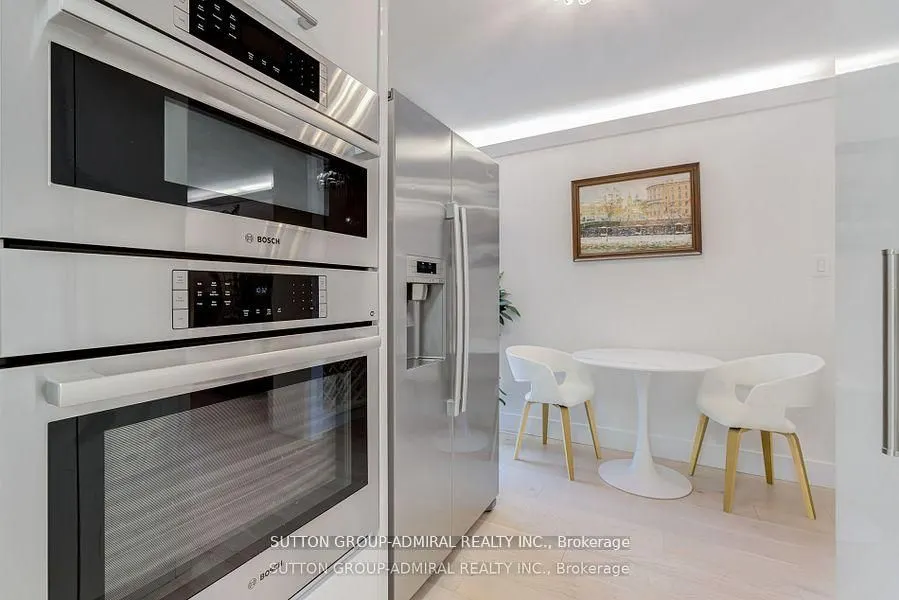 278 Bloor Street E, #805