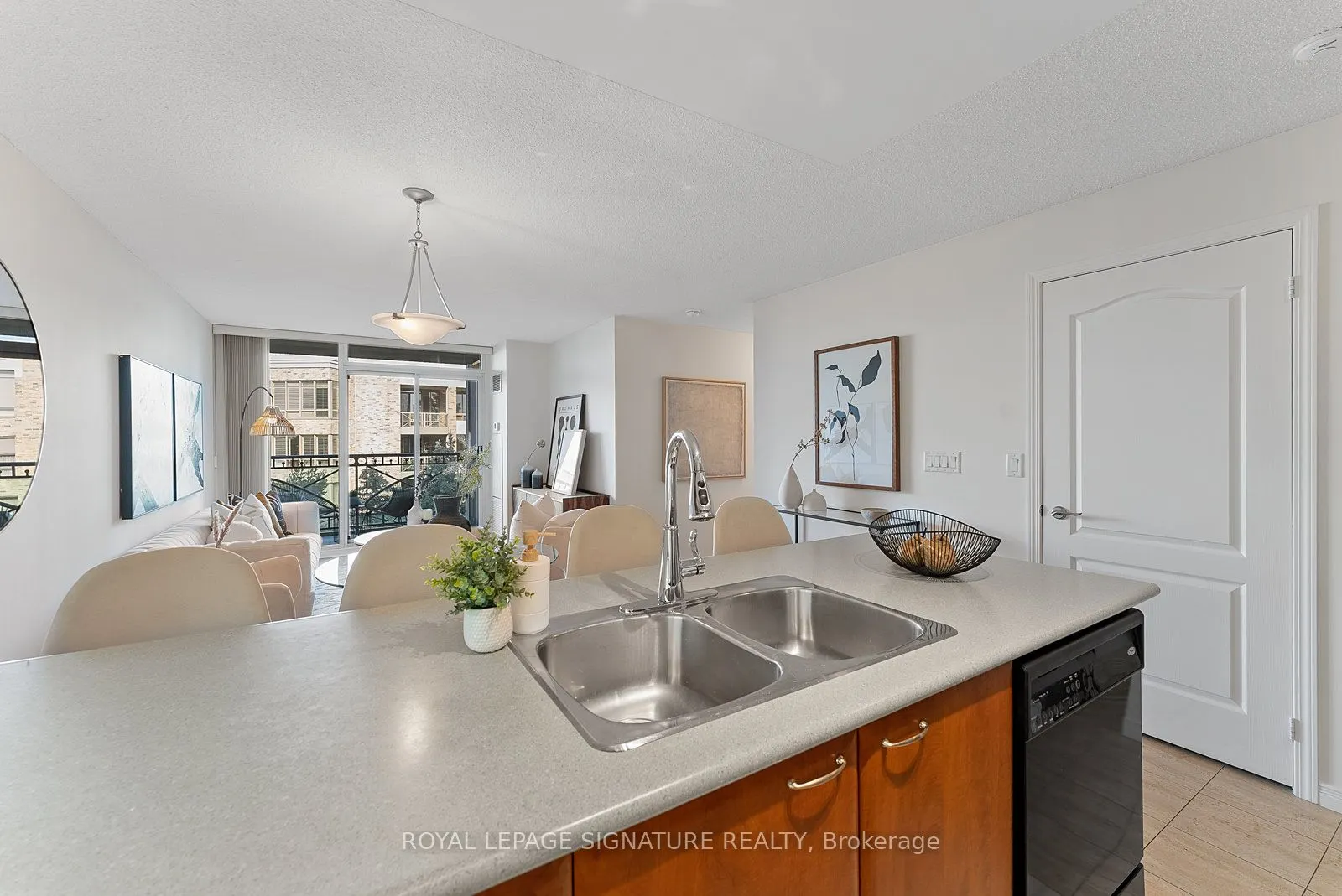 205 The Donway W, #521