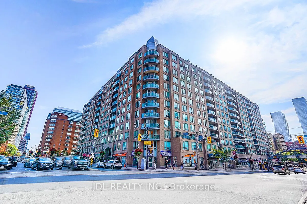 109 Front Street E, #823