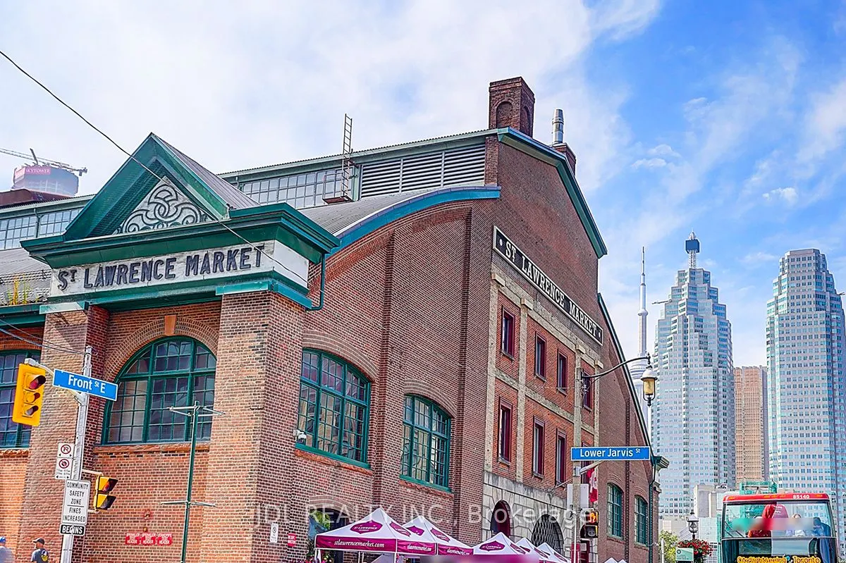109 Front Street E, #823