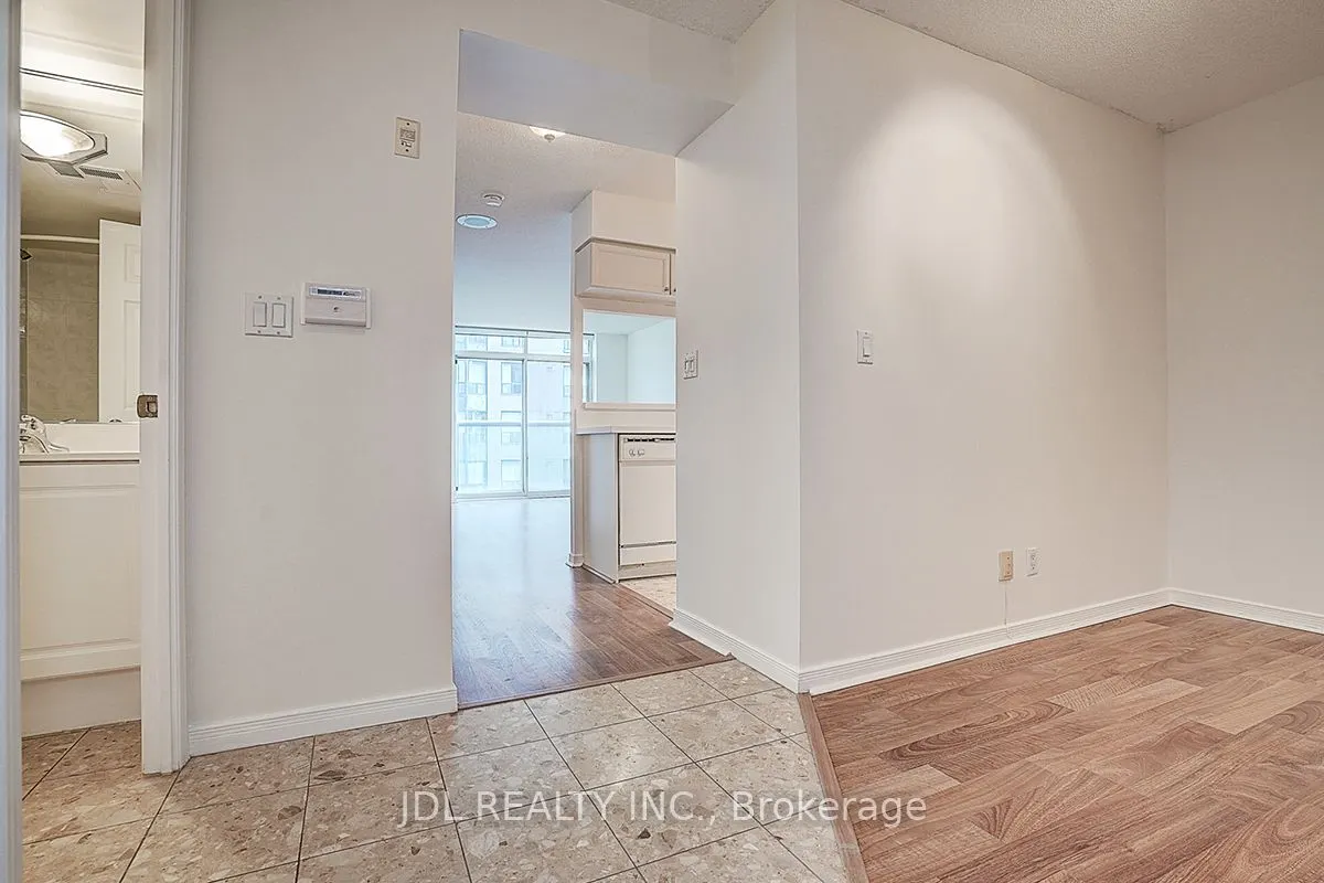 109 Front Street E, #823