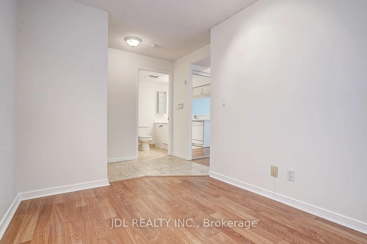 109 Front Street E, #823