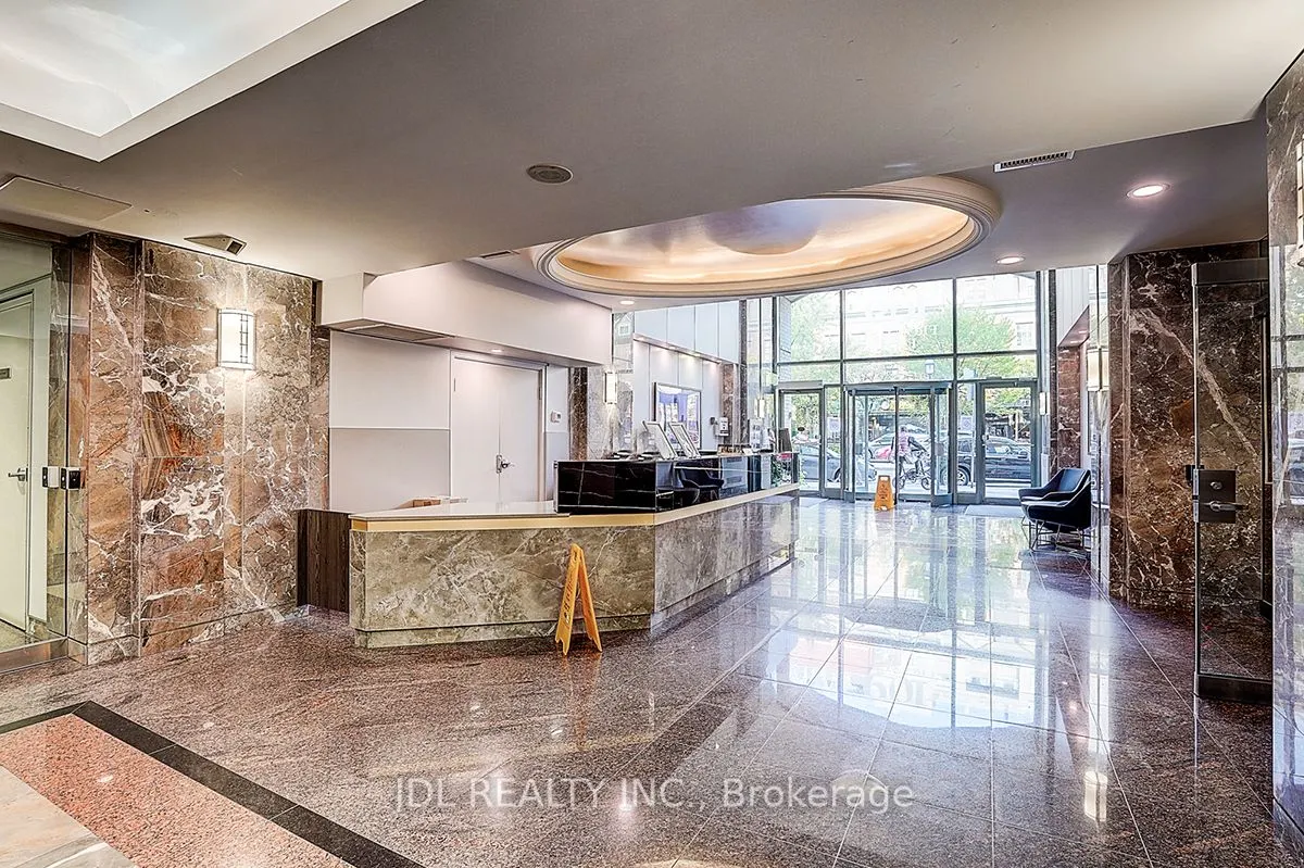 109 Front Street E, #823