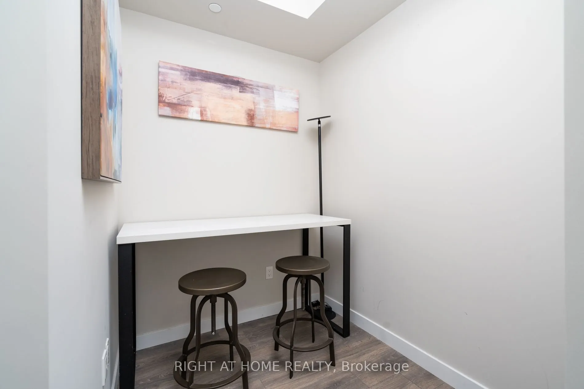 8 Eglinton Avenue E, #5703