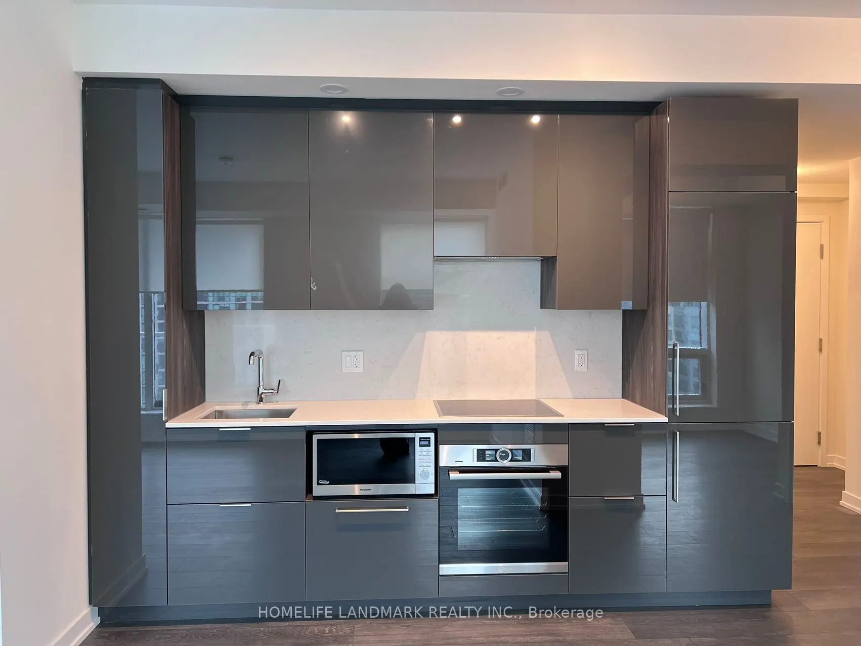 28 Freeland Street, #3304